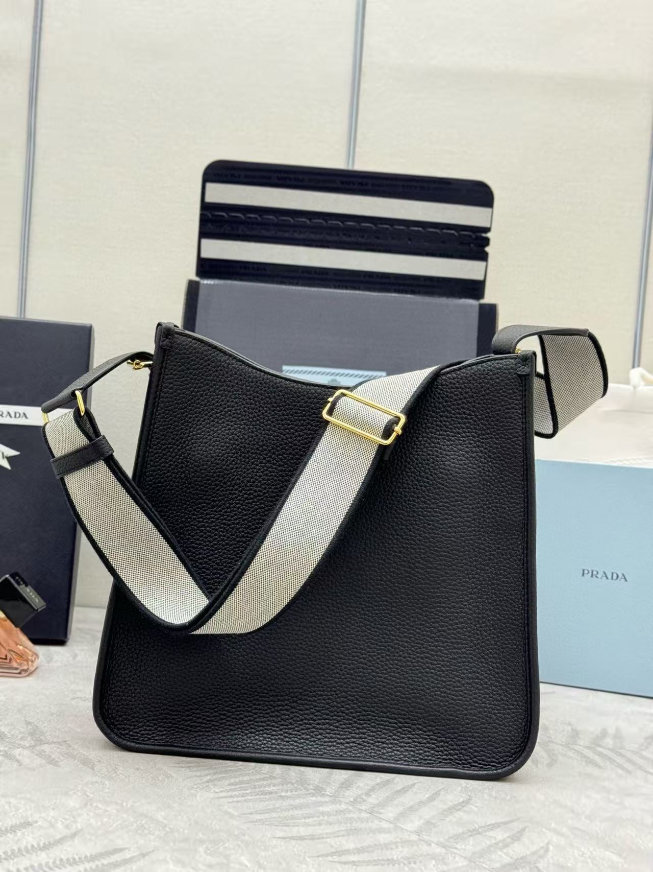 Prada 30cm Bag Black Calfskin Canvas mysite