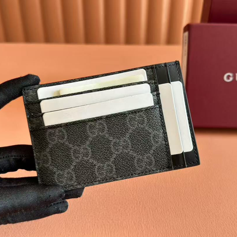 Gucci Emblem Card Holder Black Leather frabic mysite