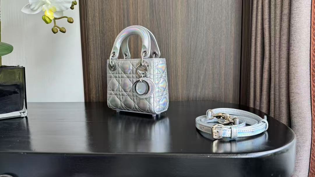 CD MINI LADY 12 SILVER PATENT LAMBSKIN mysite