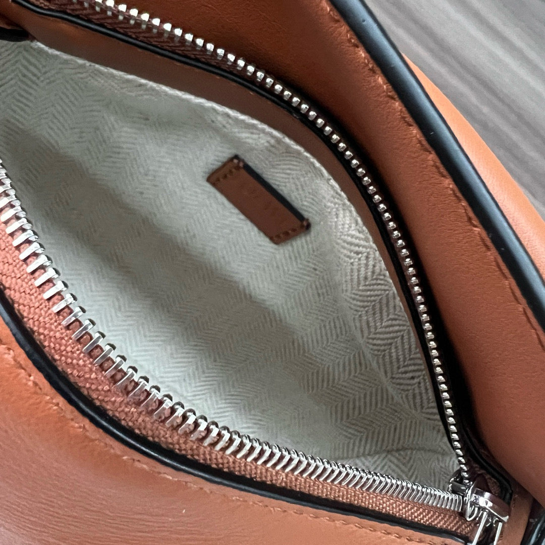 LOE MINI 18 PUZZLE BAG IN GOLD CALFSKIN mysite