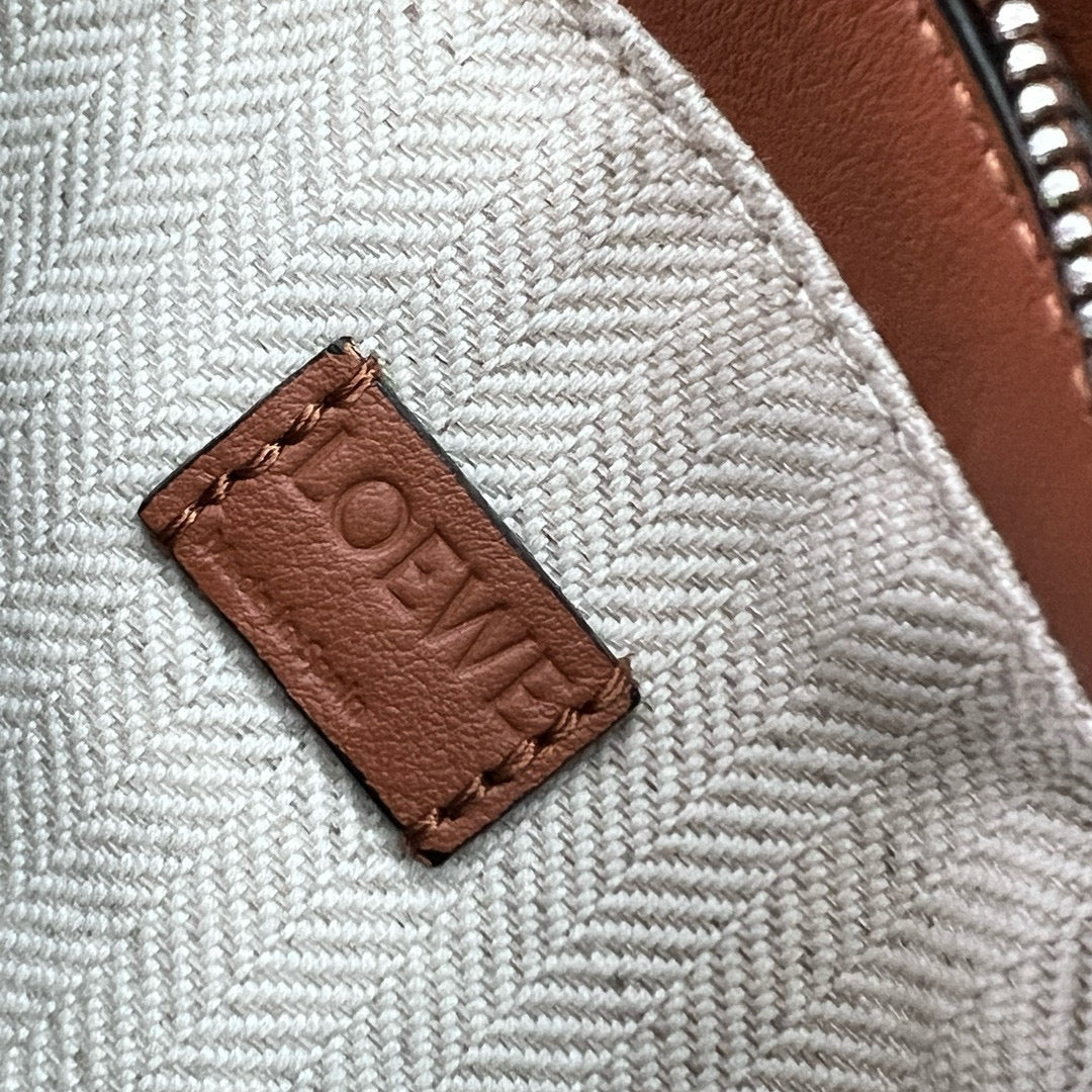LOE MINI 18 PUZZLE BAG IN GOLD CALFSKIN mysite