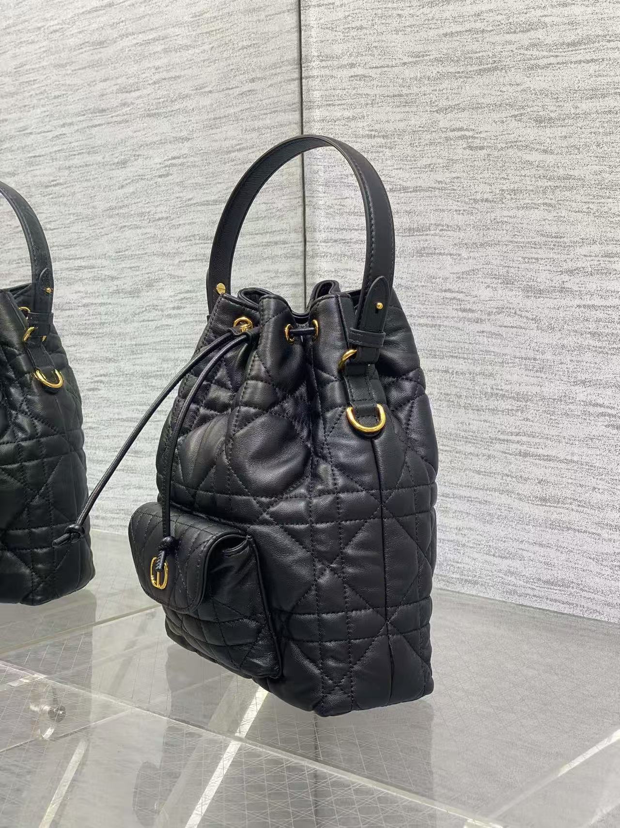 CD Caro Macrocannage Small Bucket Bag Black Lambskin mysite