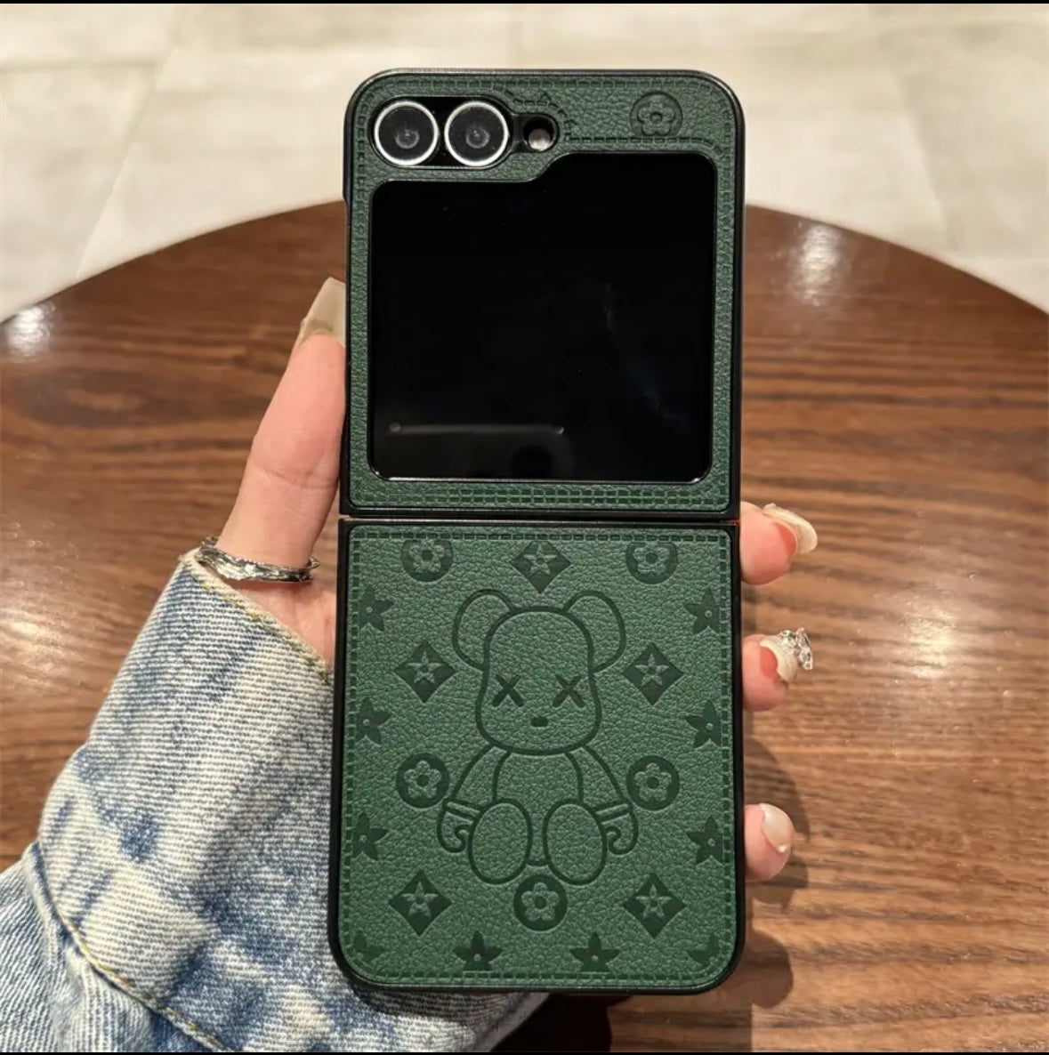 "Samsung Z Flip series leather folding anti-fall mobile phone case, with finger ring buckle design"s mysite