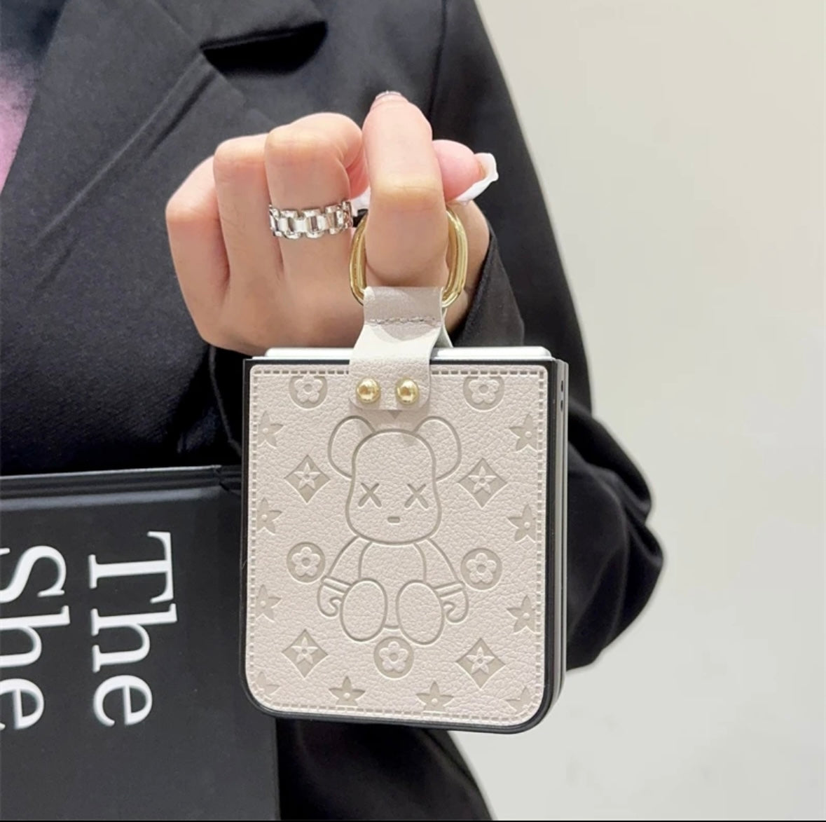 "Samsung Z Flip series leather folding anti-fall mobile phone case, with finger ring buckle design"s mysite