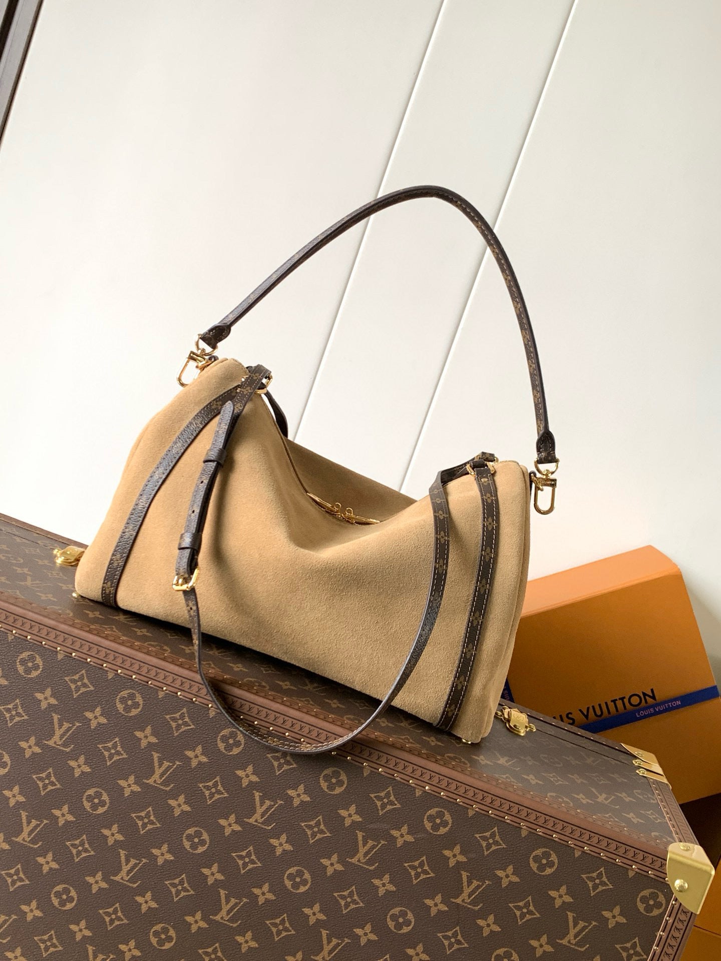 LV Express MM Bag 36cm Beige Suede Monogram Canvas GHW mysite
