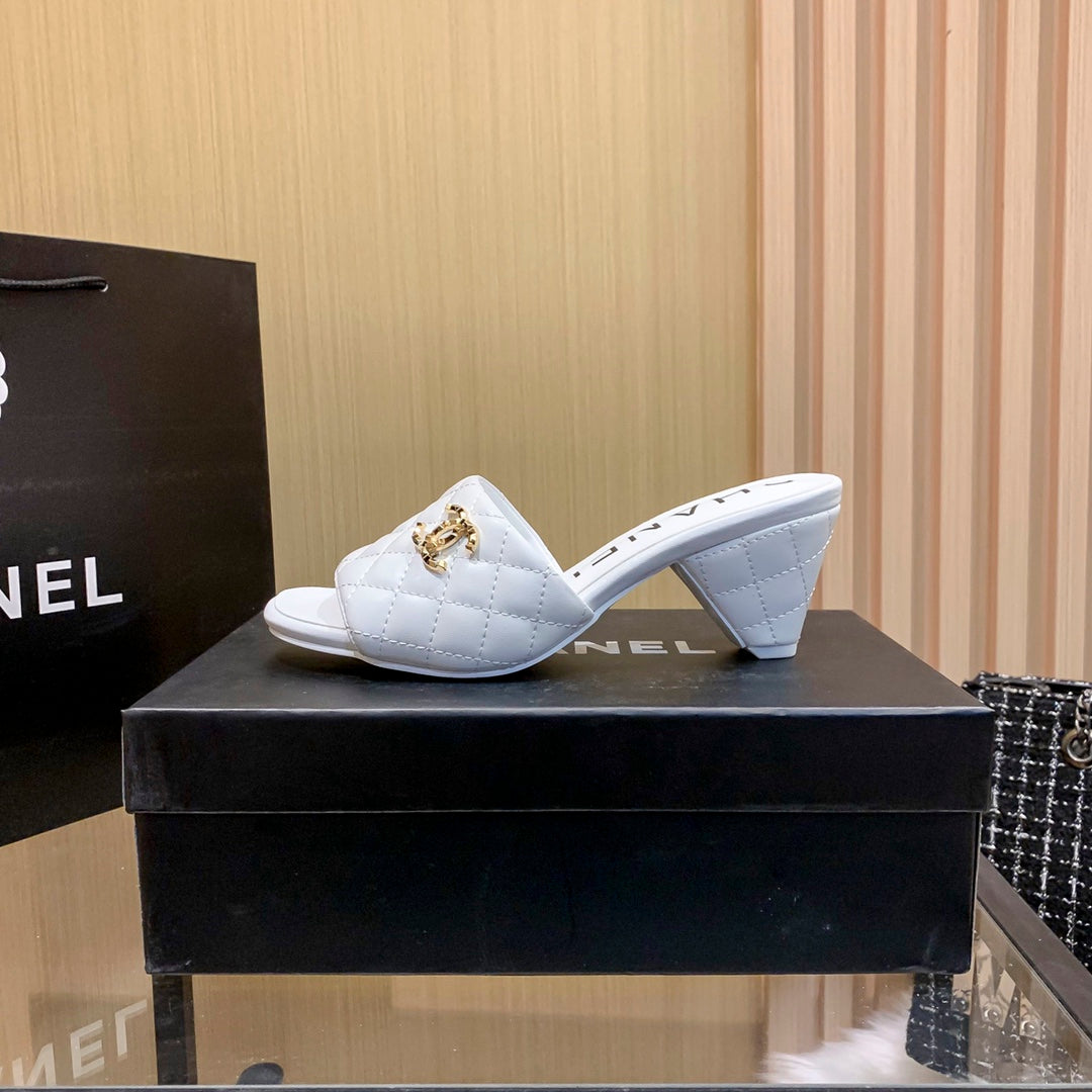 Diamond Leather Triangle Heel Slippers-1 mysite