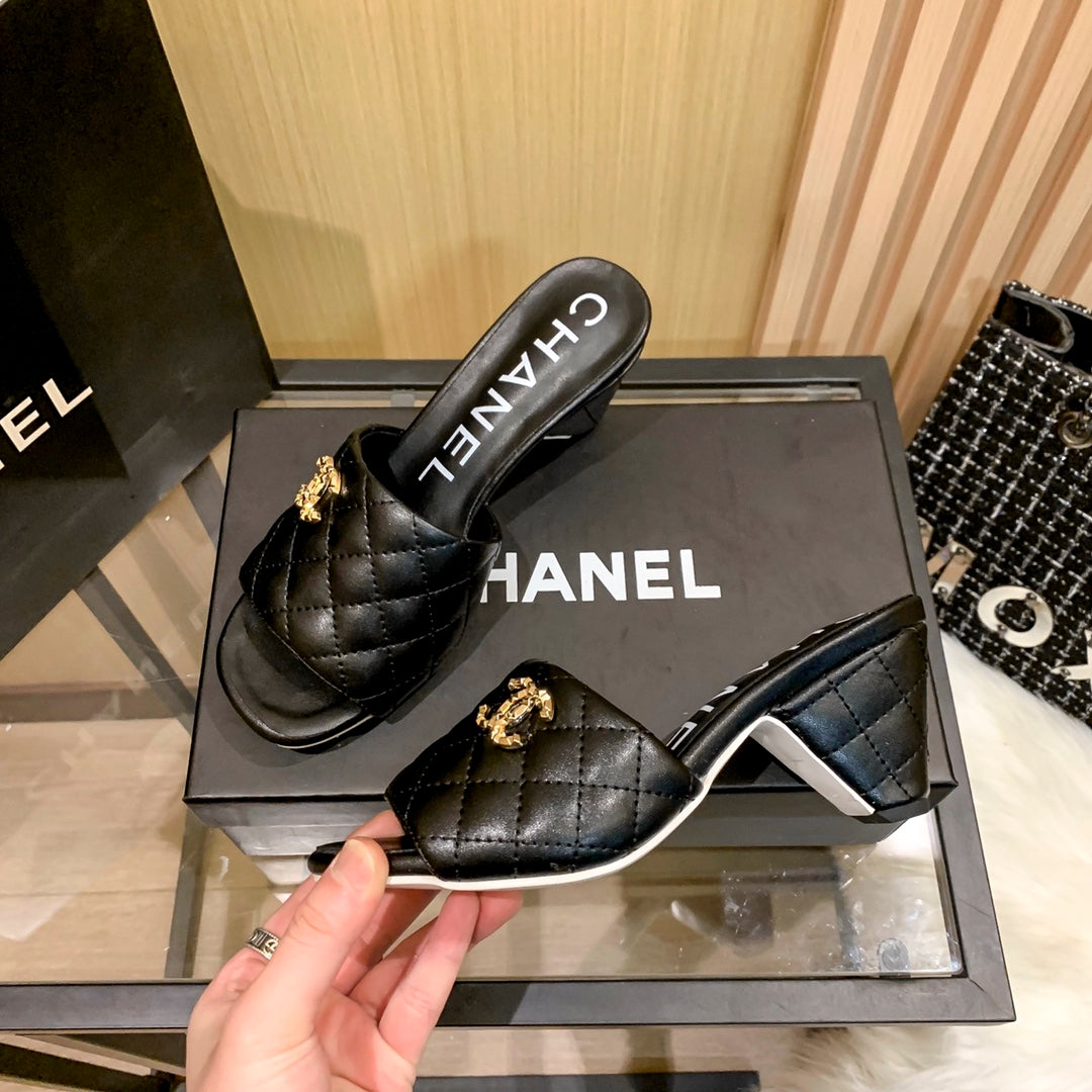 Diamond Leather Triangle Heel Slippers-1 mysite