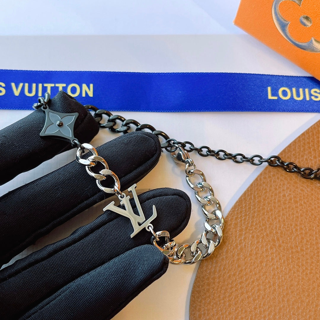 Black /white bracelet-s mysite