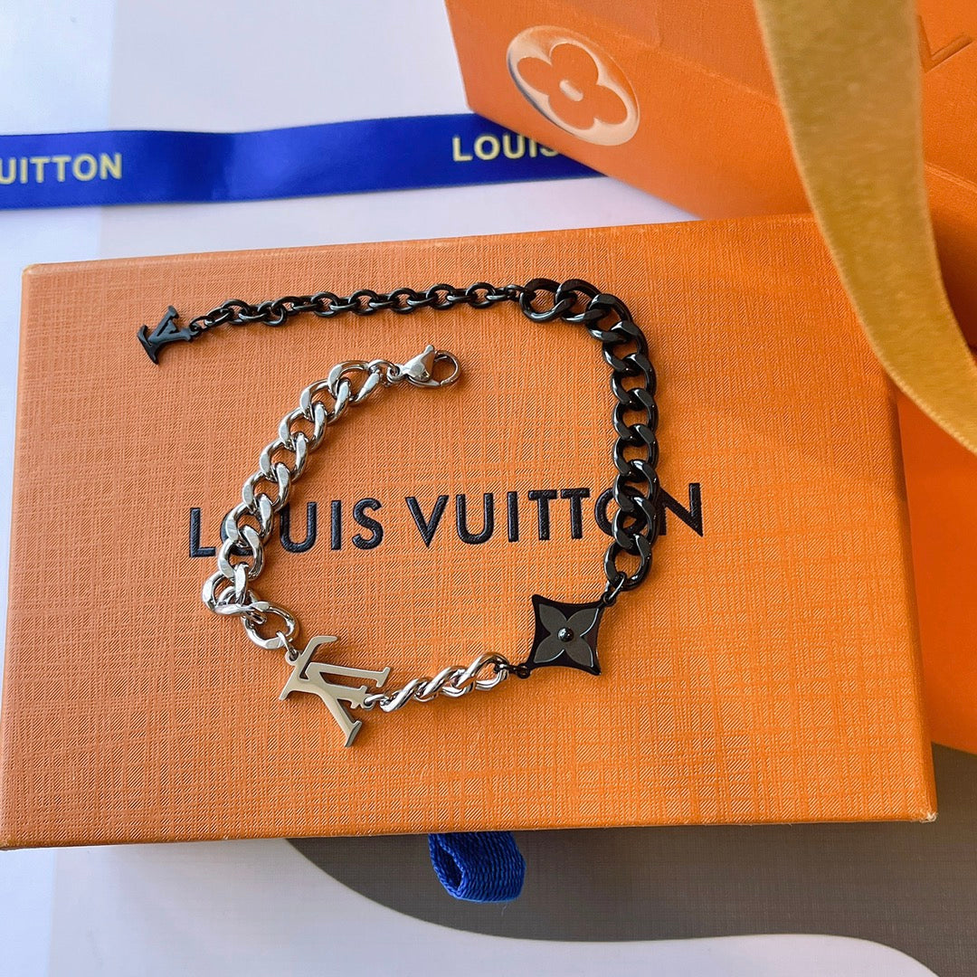 Black /white bracelet-s mysite