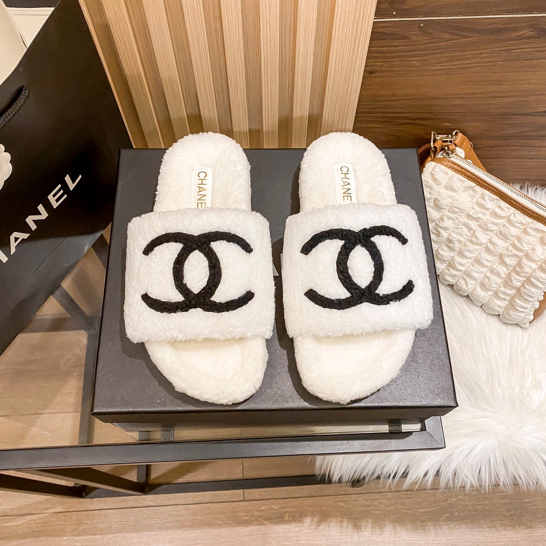 Clas-1s-1ic Flat Fur Slippers-1 mysite