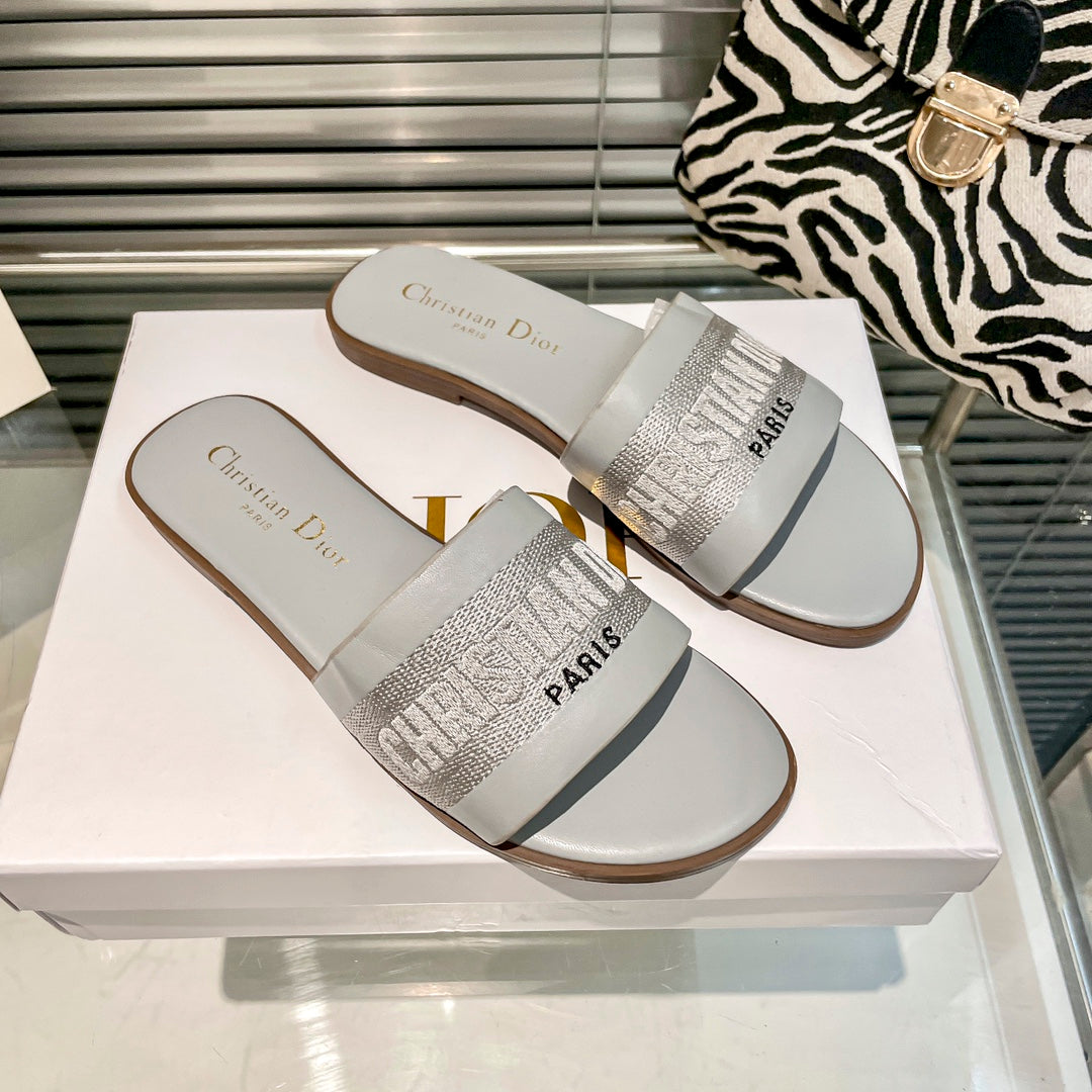 Solid Colors-1 Calfs-1kin and Embroidered Cotton Slippers-1 mysite