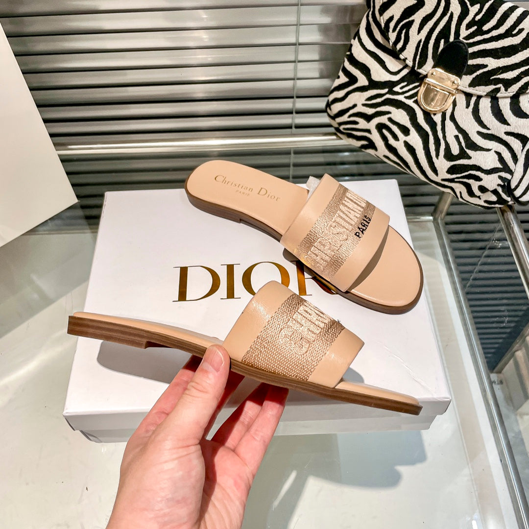 Solid Colors-1 Calfs-1kin and Embroidered Cotton Slippers-1 mysite