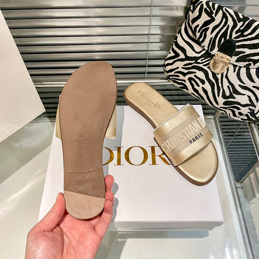 Solid Colors-1 Calfs-1kin and Embroidered Cotton Slippers-1 mysite