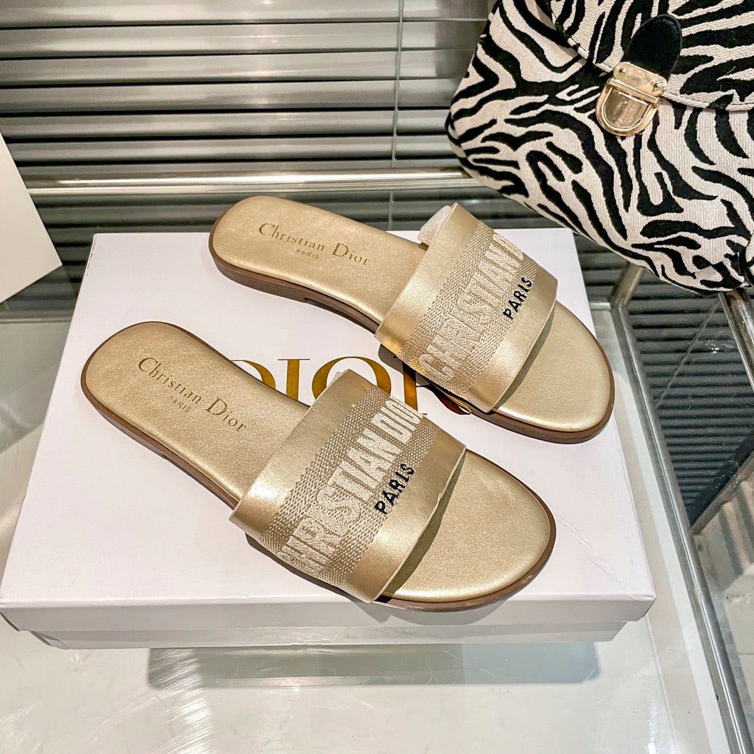 Solid Colors-1 Calfs-1kin and Embroidered Cotton Slippers-1 mysite