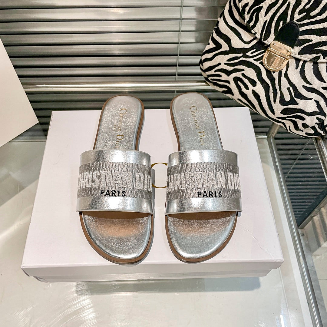 Solid Colors-1 Calfs-1kin and Embroidered Cotton Slippers-1 mysite