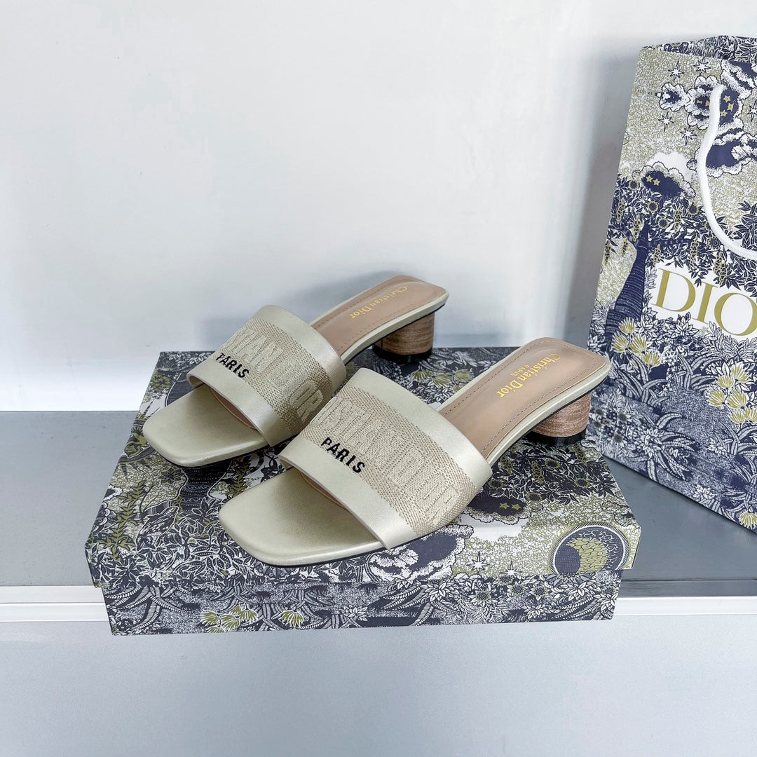 Letters-1 Embroidery Dway Heeled mysite