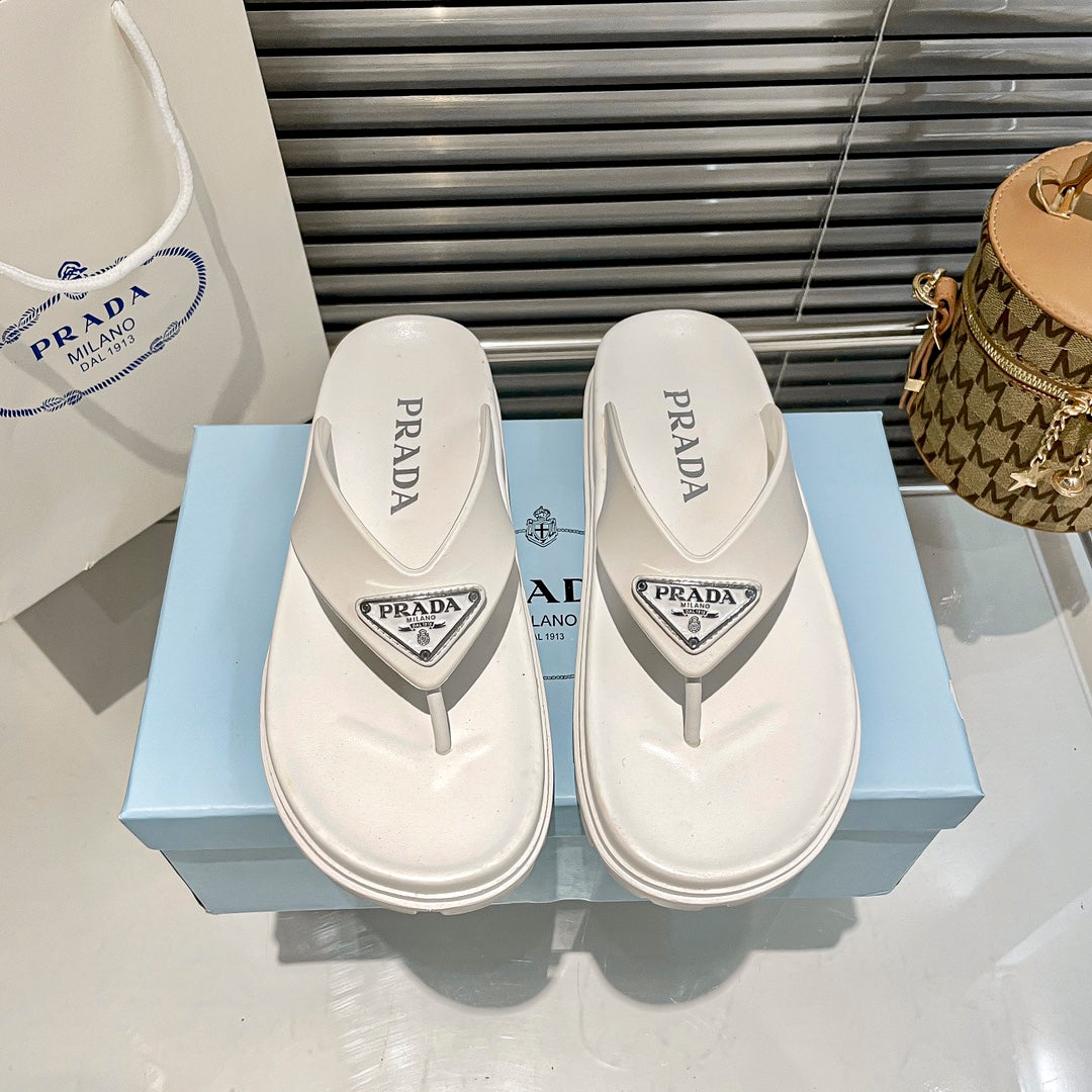 Triangle Logo Rubber Flip Flops-1 mysite