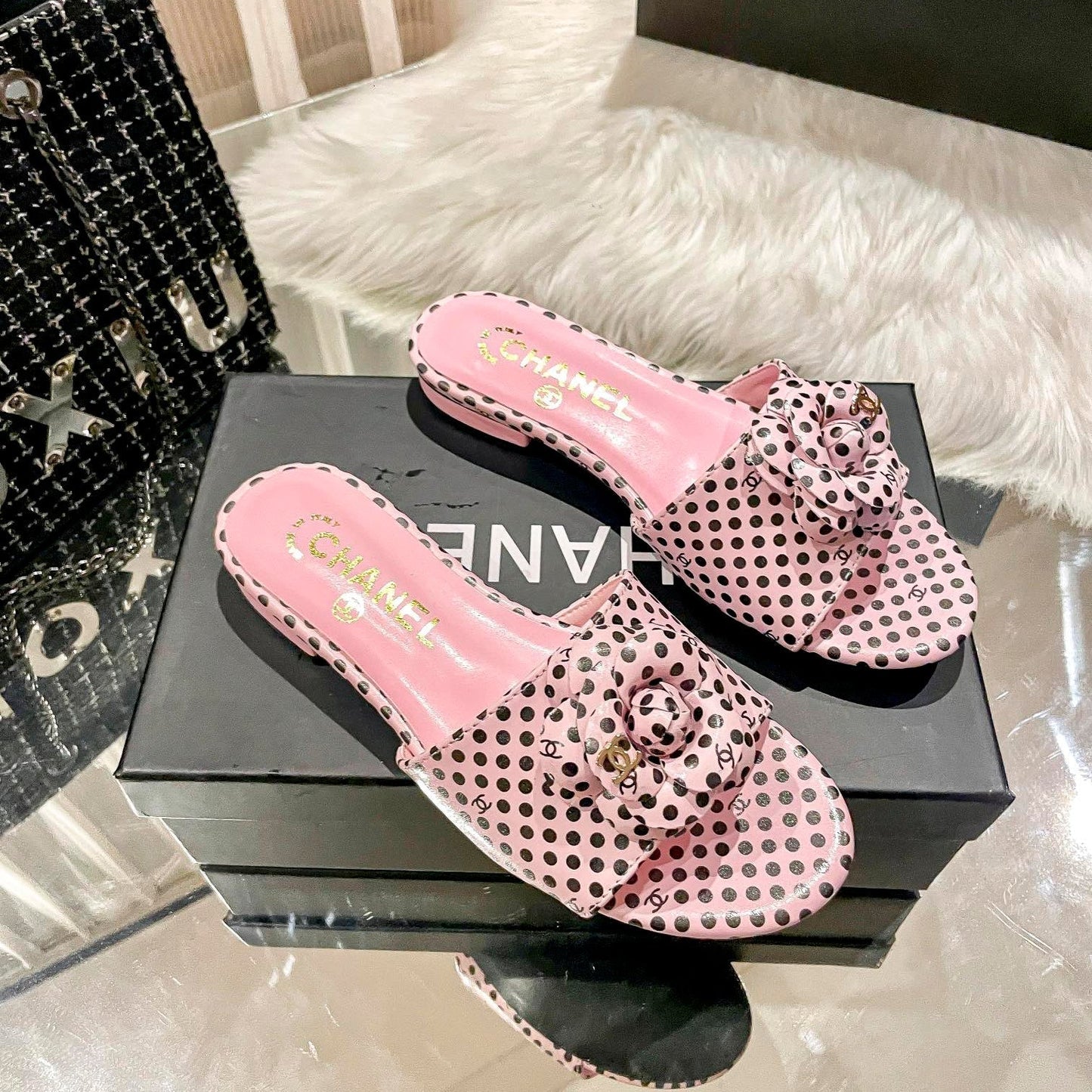 Retro Polka Dot Flat Slippers-1 mysite