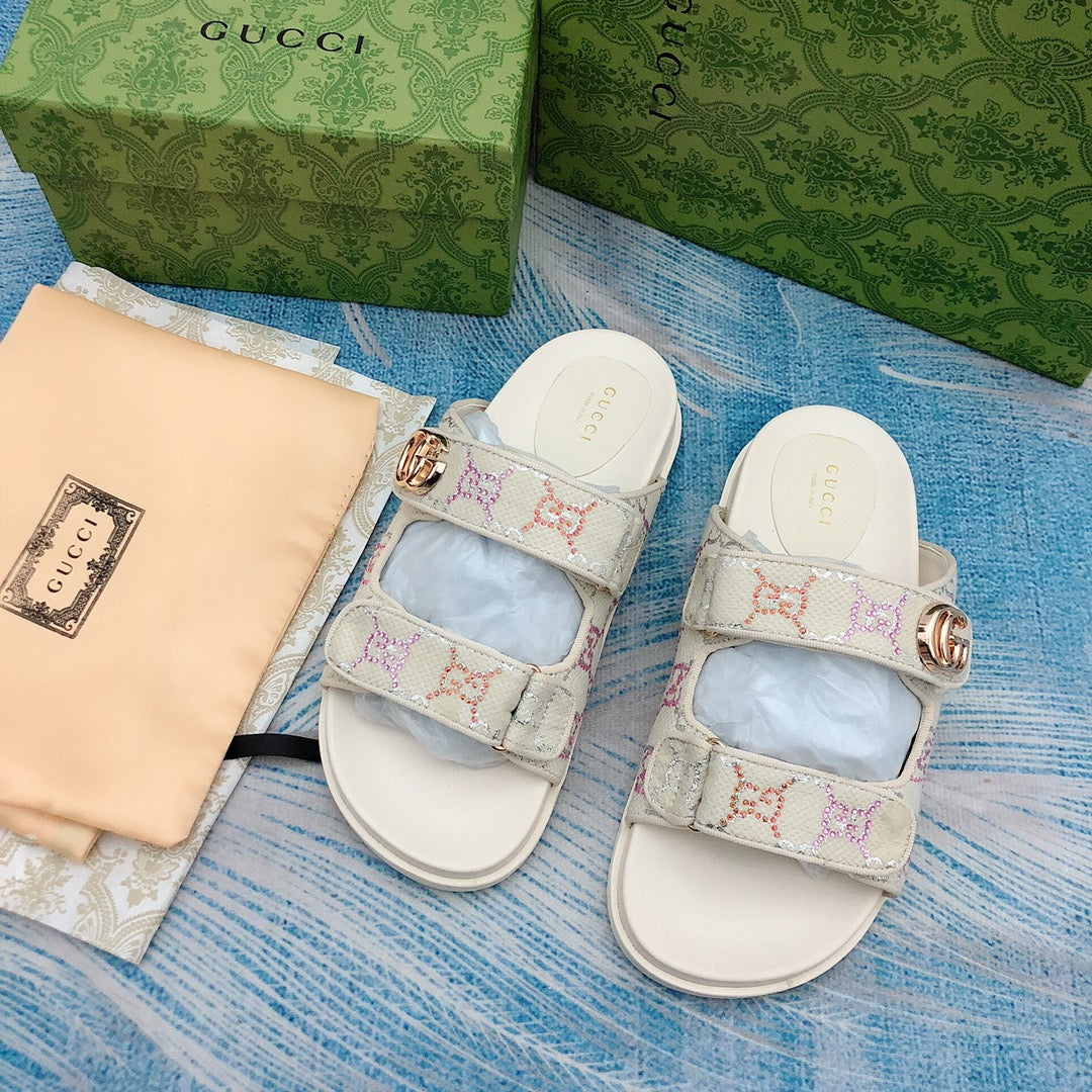 Vintage G Embos-1s-1ed Velcro Sandals-1 mysite