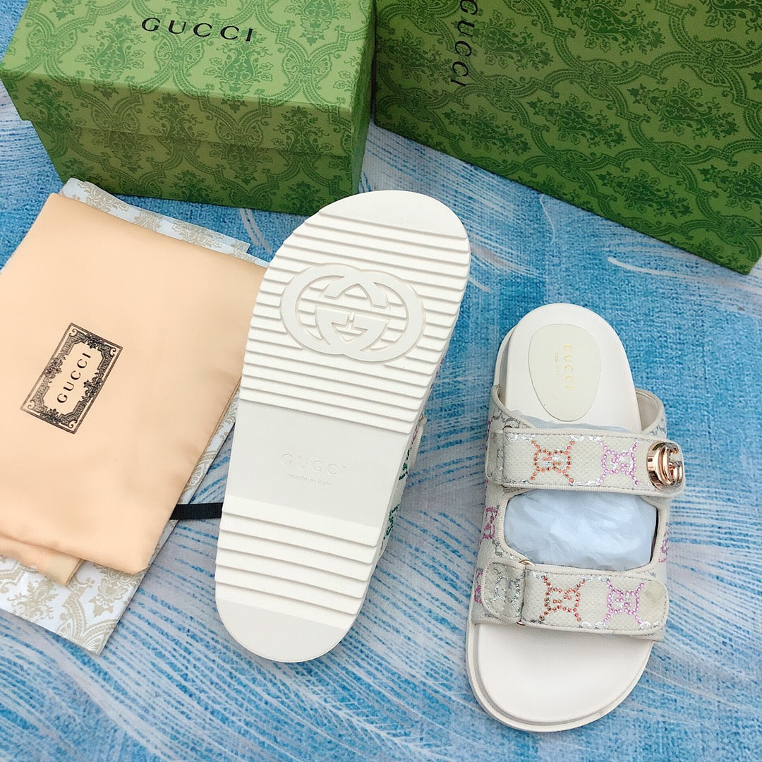 Vintage G Embos-1s-1ed Velcro Sandals-1 mysite