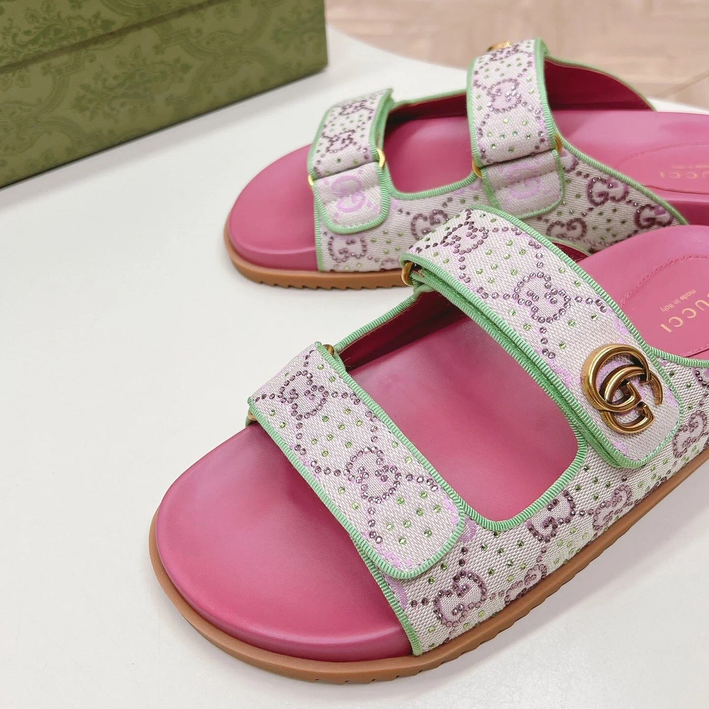 Vintage G Embos-1s-1ed Velcro Sandals-1 mysite