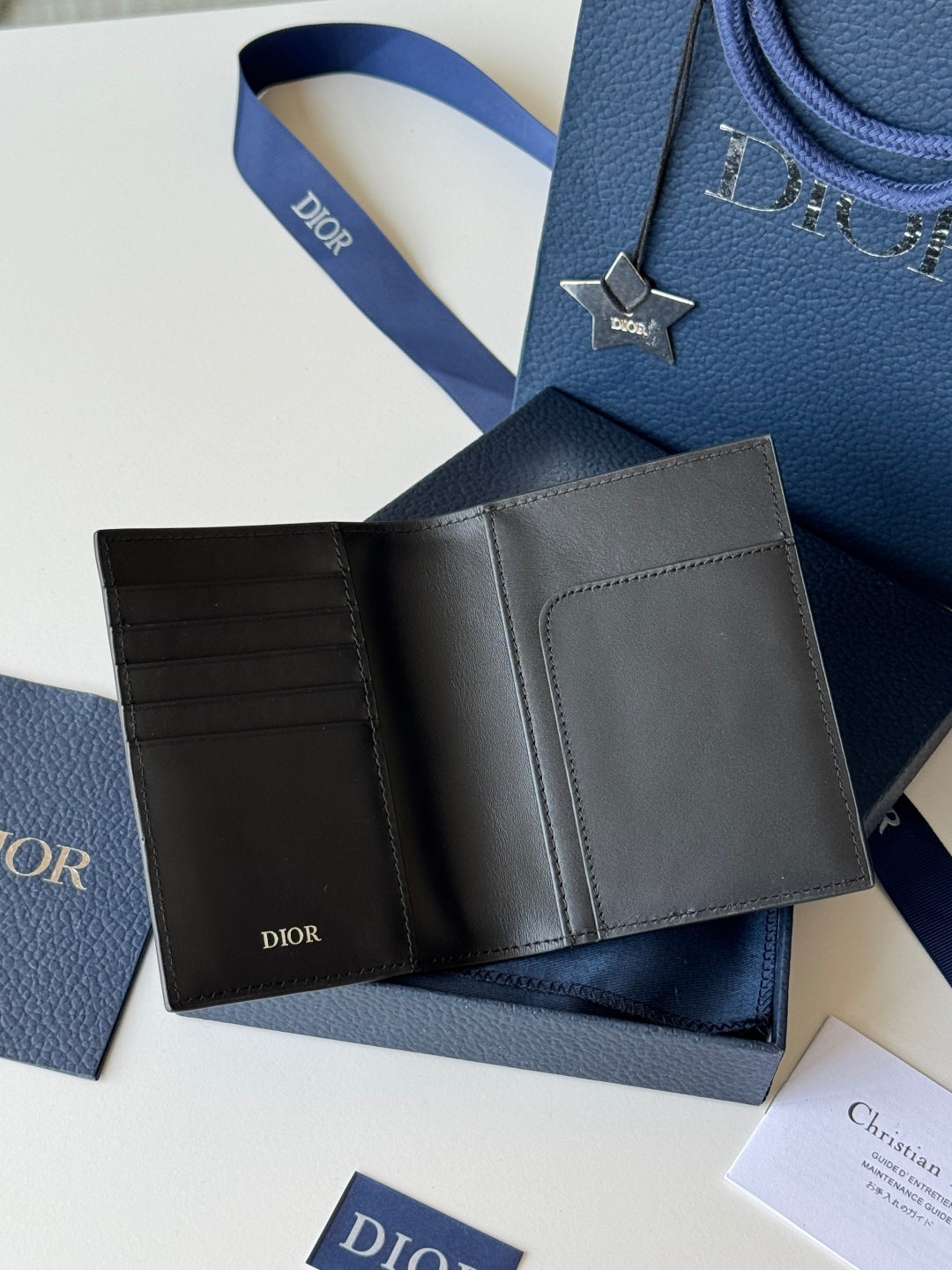CD Diamond Saddle Passport Black Cowhide mysite