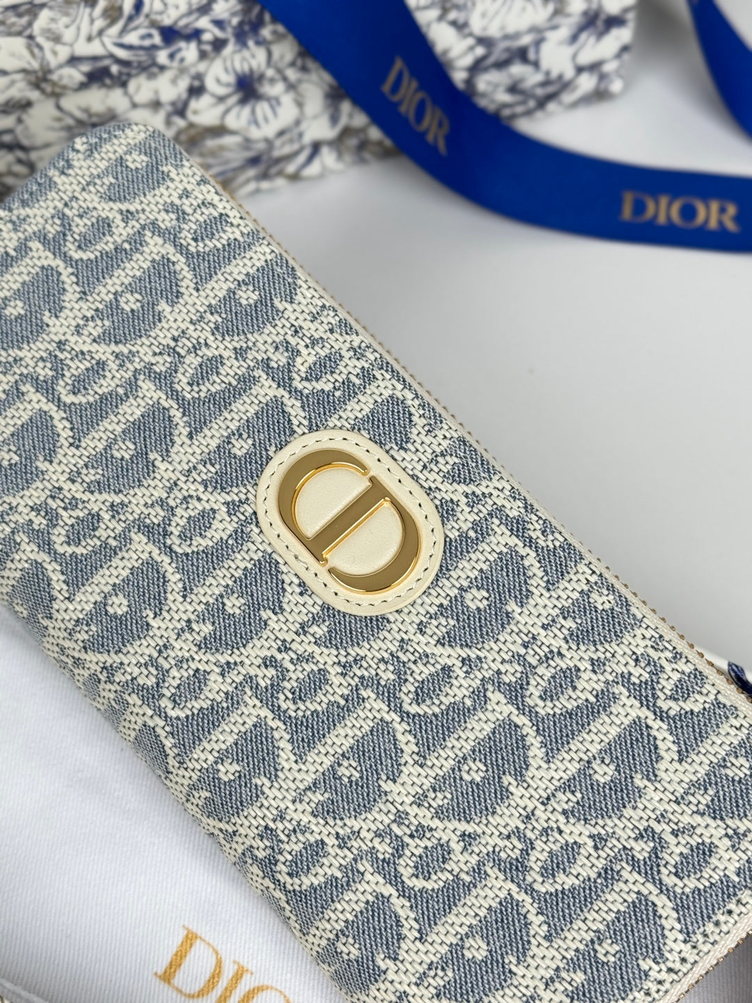 CD 30 Montaigne Voyageur Slim 19.5cm White Grey Jacquard 258608 mysite