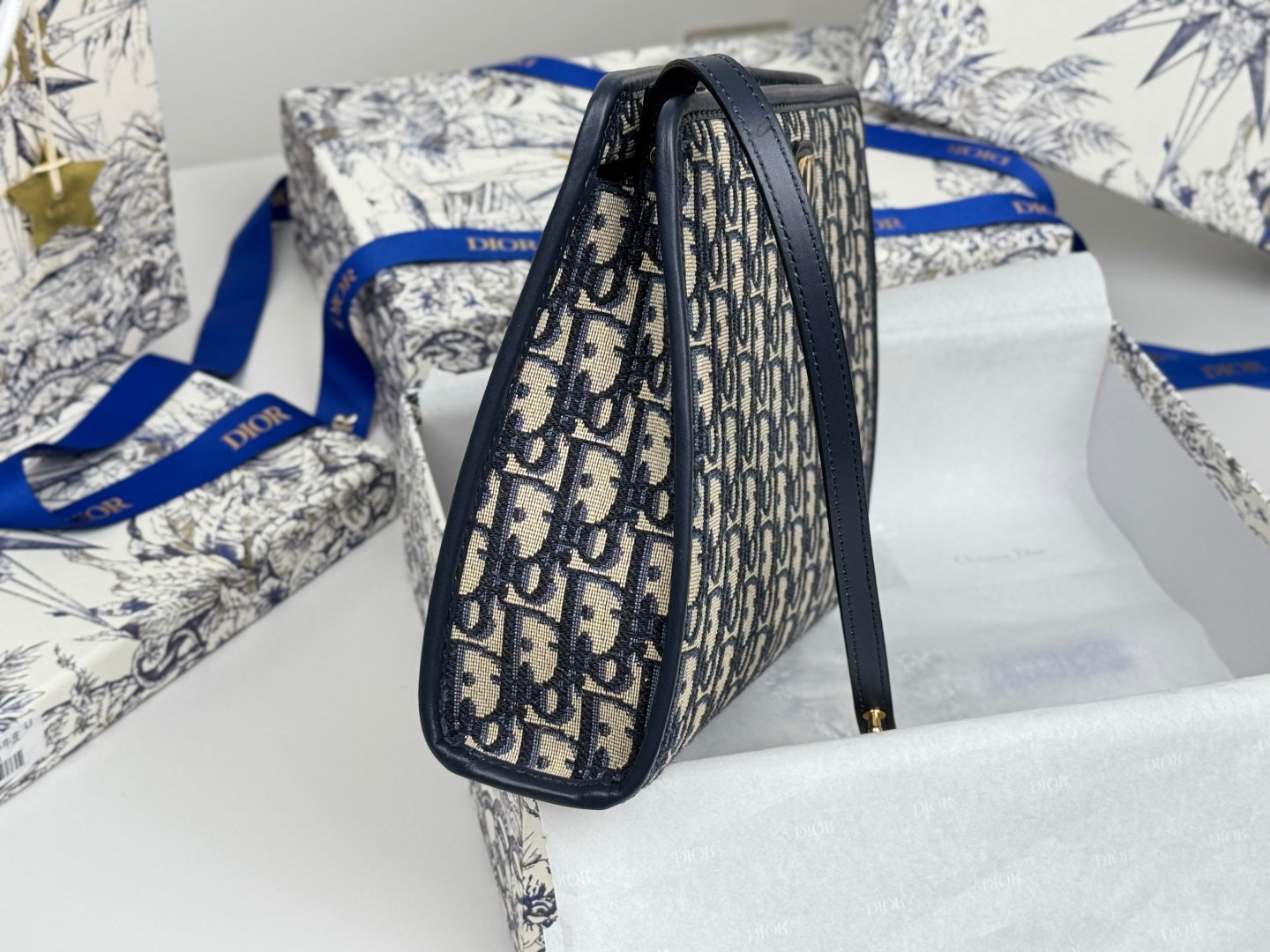 CD 30 Montaigne Dea Pouch 26cm Blue Jacquard  258619 mysite