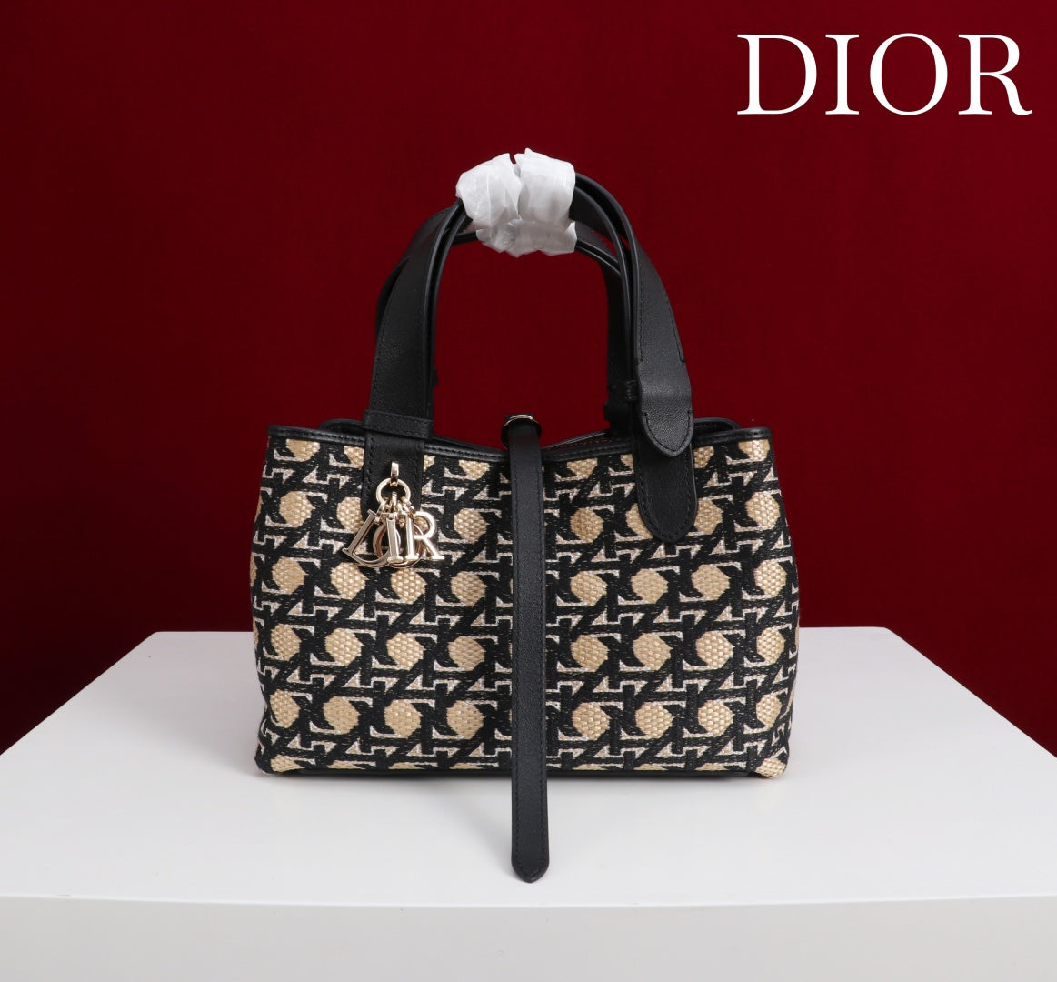 CD Toujours Small Bag 23 Diamond Black Beige Leather 280283 mysite