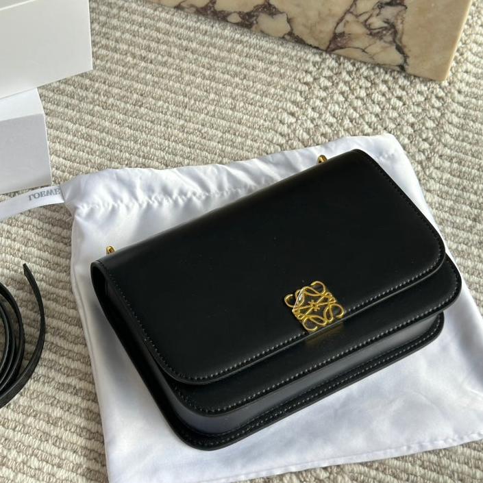 LOE GOYA BAG 23 IN BLACK SILK CALFSKIN mysite