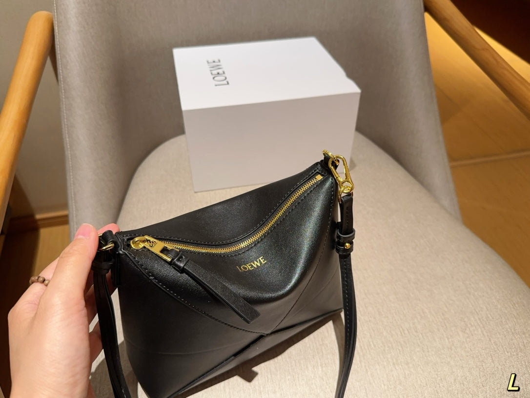 LOE 22 PUZZLE FOLD POUCH IN BLACK NAPPA CALFSKIN mysite