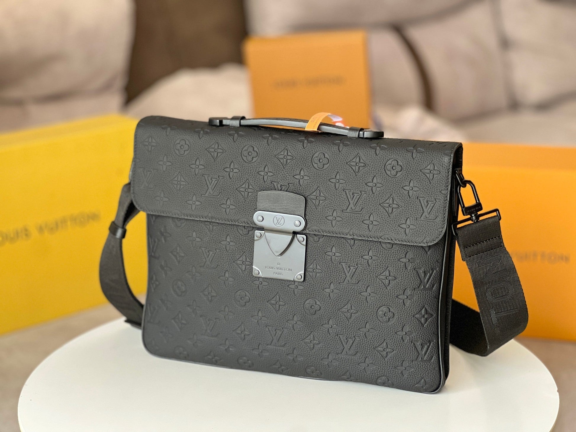 LV S-Lock Briefcase 39cm Black Taurillon Monogram leather mysite