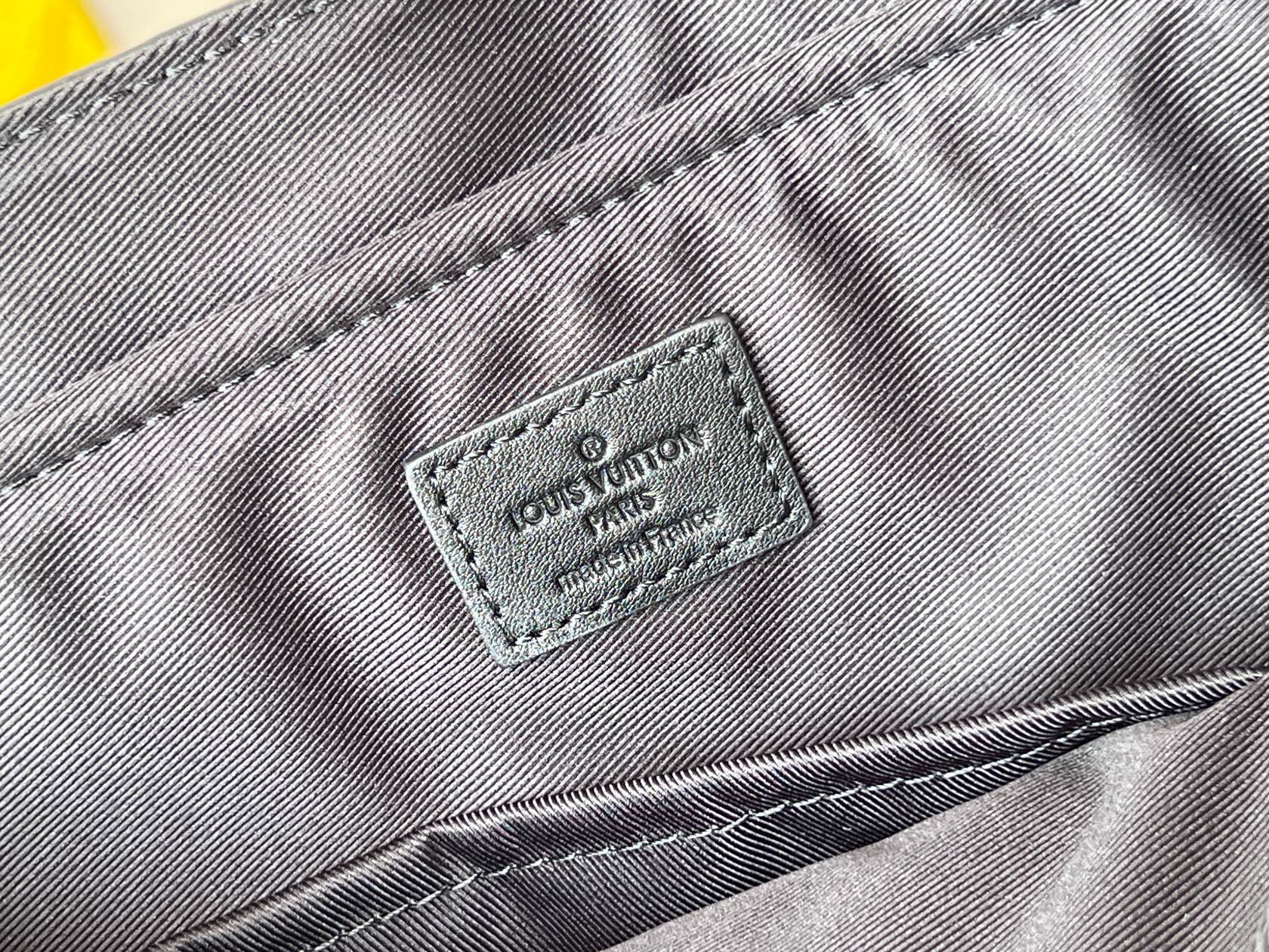 LV S-Lock Briefcase 39cm Black Taurillon Monogram leather mysite