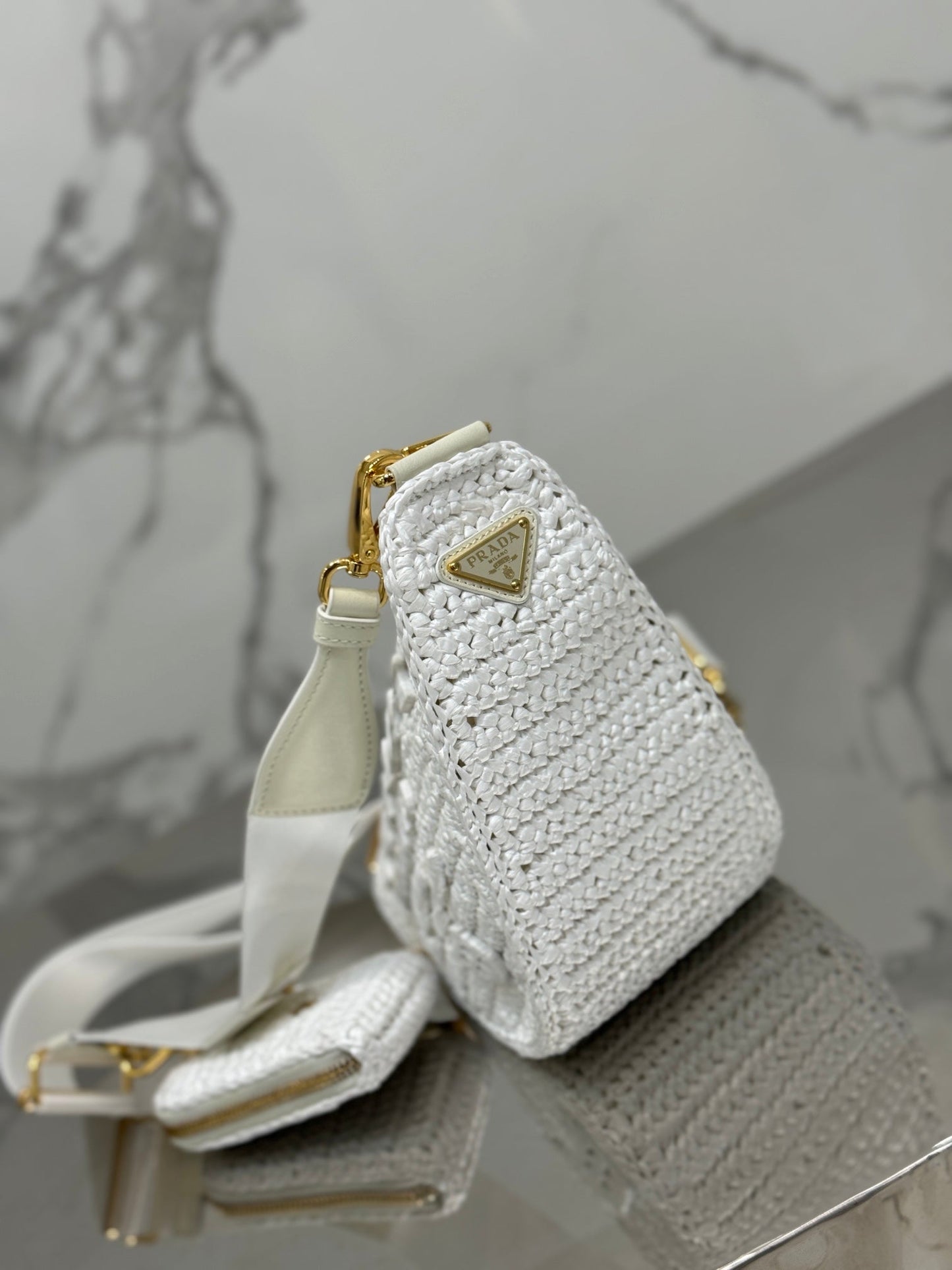 CROCHET TRIANGLE BAG 26 IN WHITE RAFFIA GOLD HARDWARE mysite