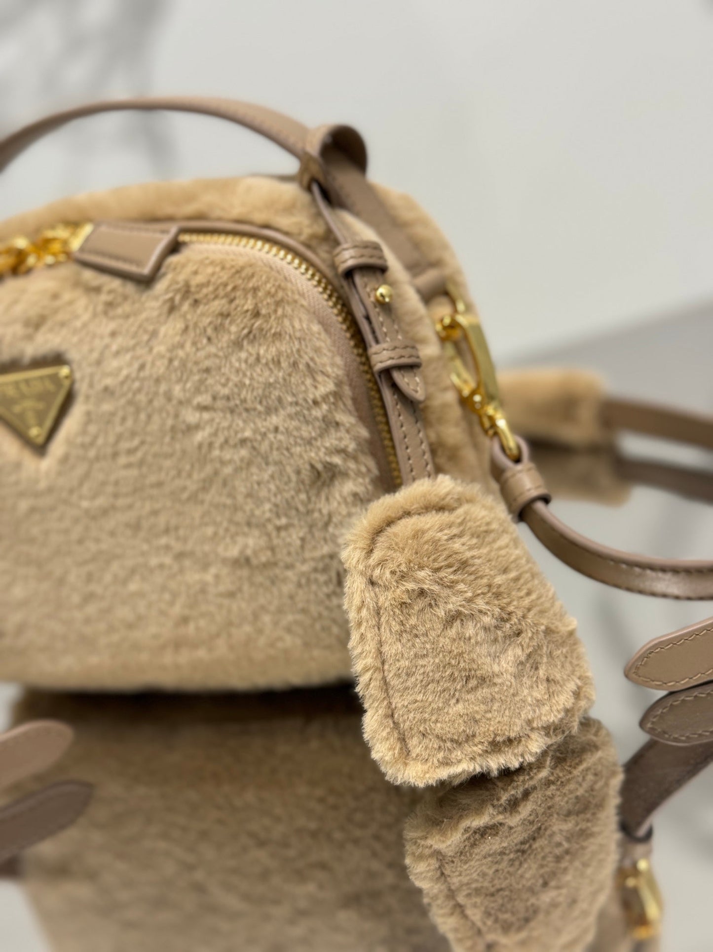 MINI SHOULDER BAG 19 IN BEIGE RABBIT FUR mysite