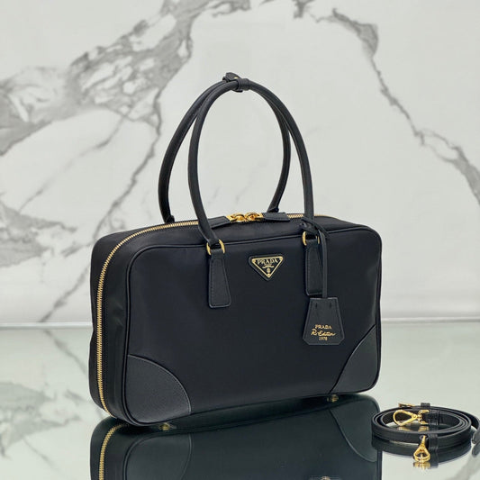 LARGE TOP HANDLE BAG 35 IN BLACK NYLON AND CALFSKIN TRIM mysite