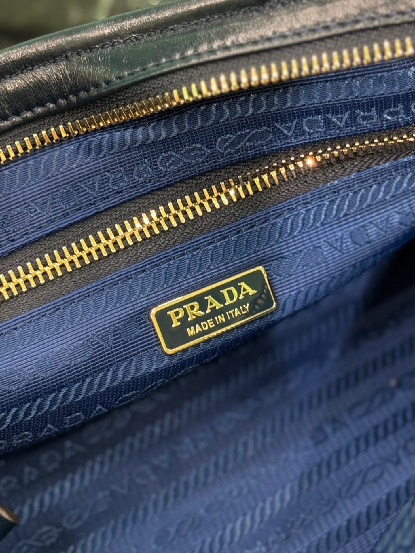 HANDBAG 32 IN BLACK SOFT SMOOTH LAMBSKIN mysite