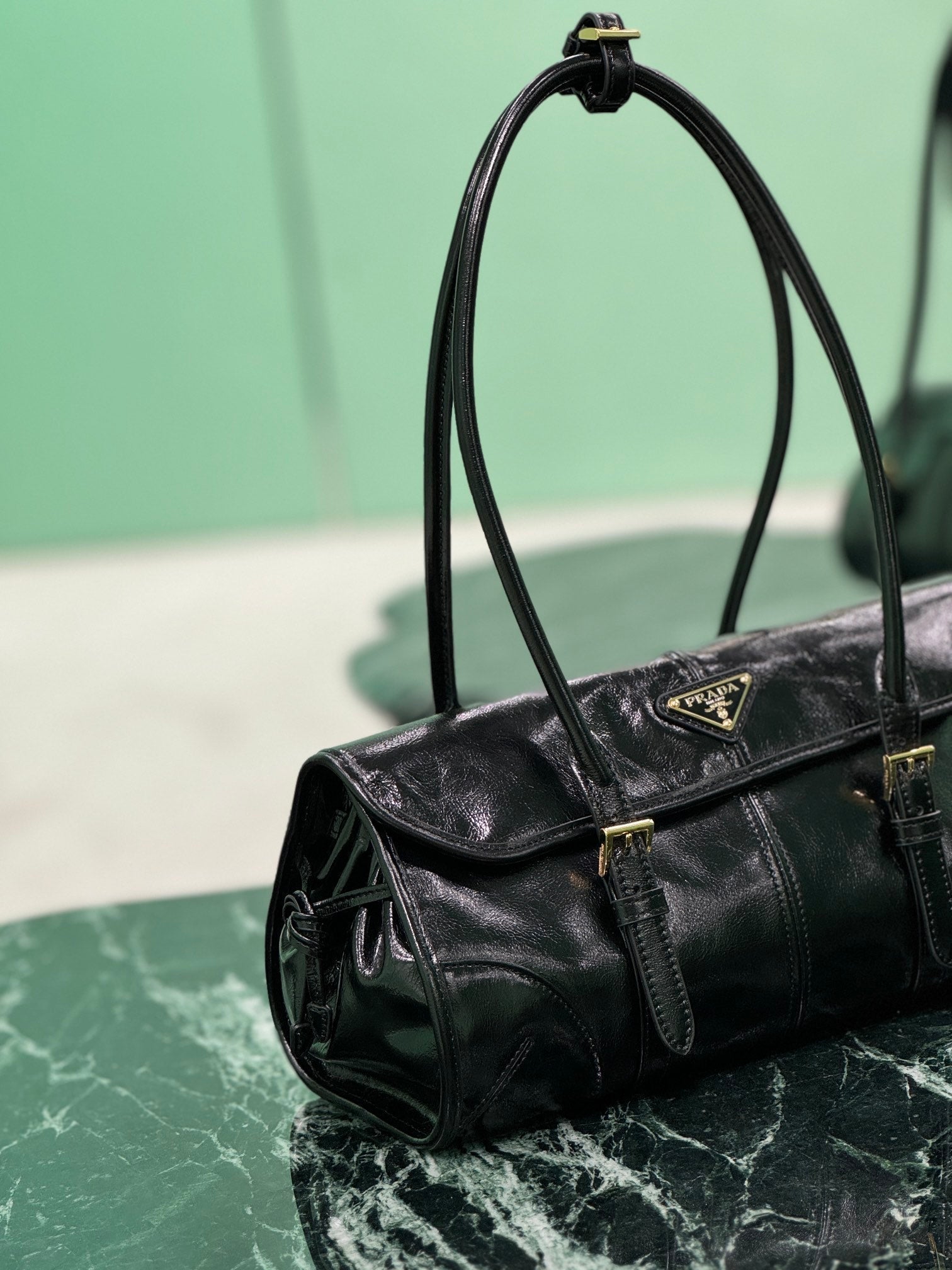 HANDBAG 31 IN BLACK OIL WAX LAMBSKIN mysite