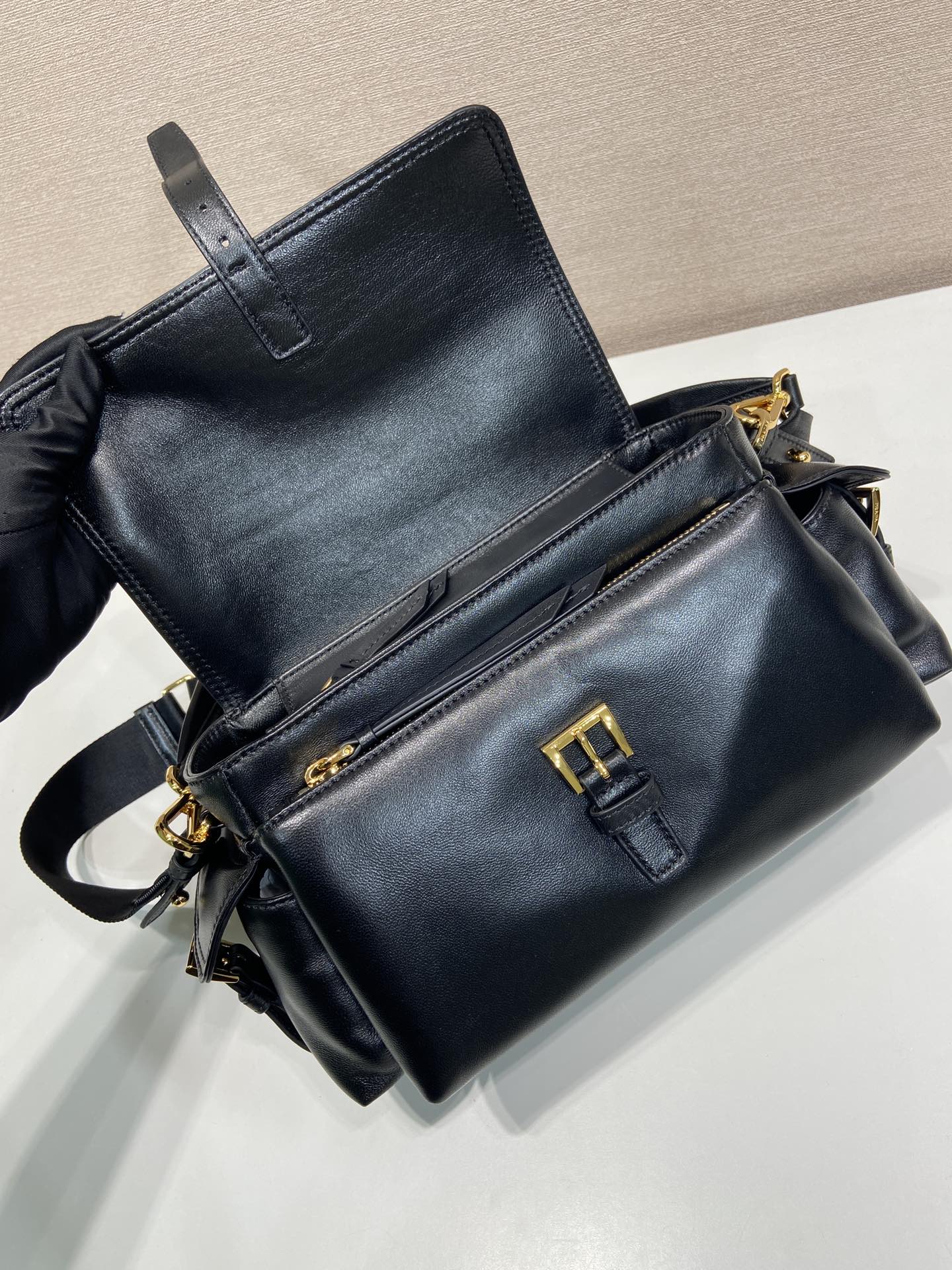 PRA Shoulder Bag Black Sheepskin 341130 mysite