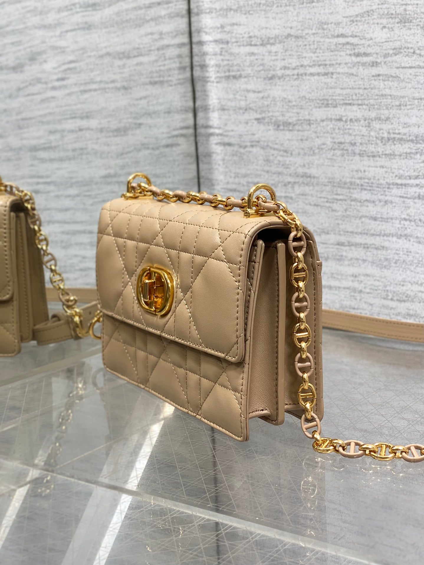 CD Miss Caro 17 Bag Biscuit Calfskin 226500 mysite
