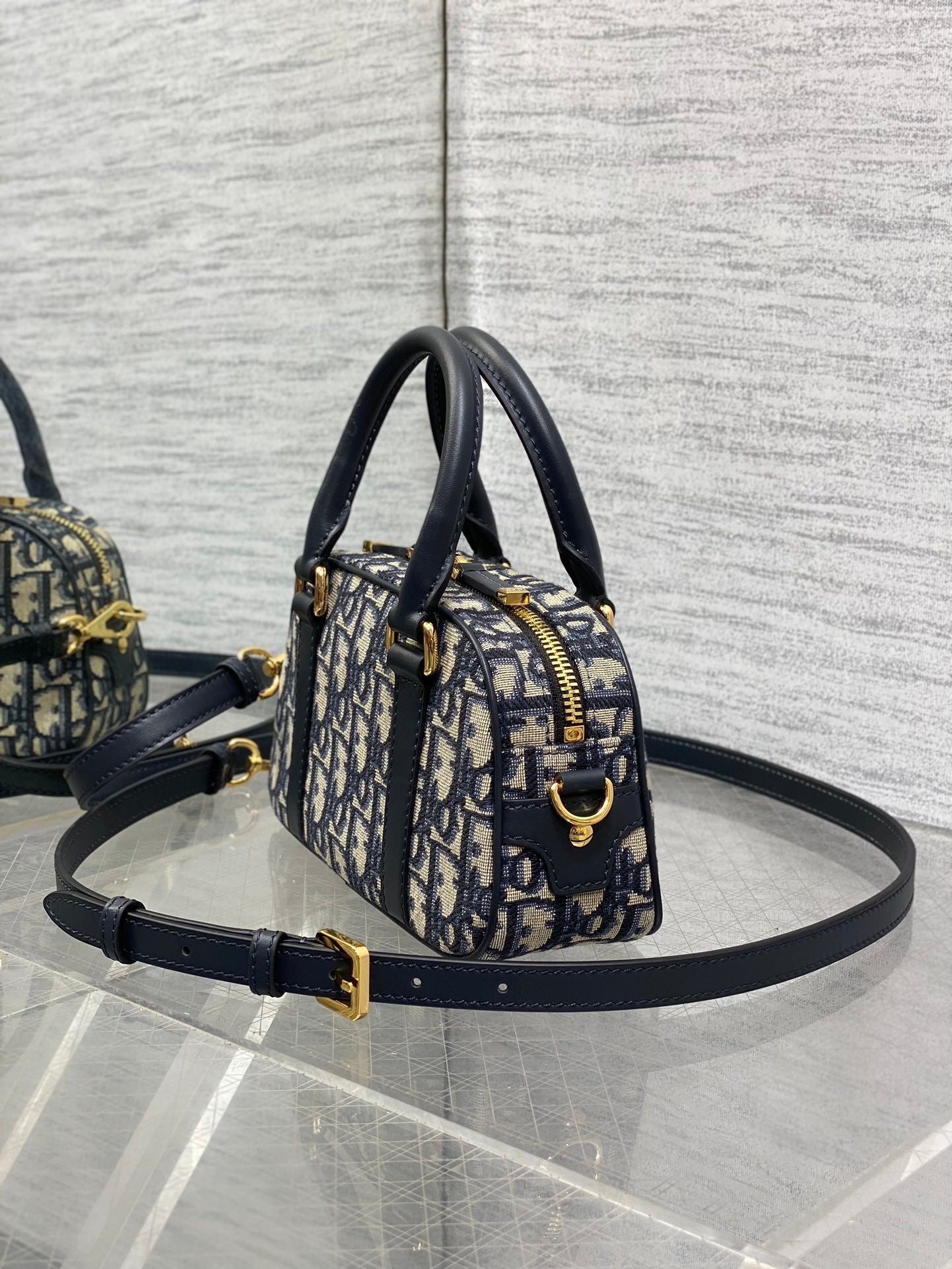 CD D-Vibe bowling bag 21 blue obliaue fabric mysite