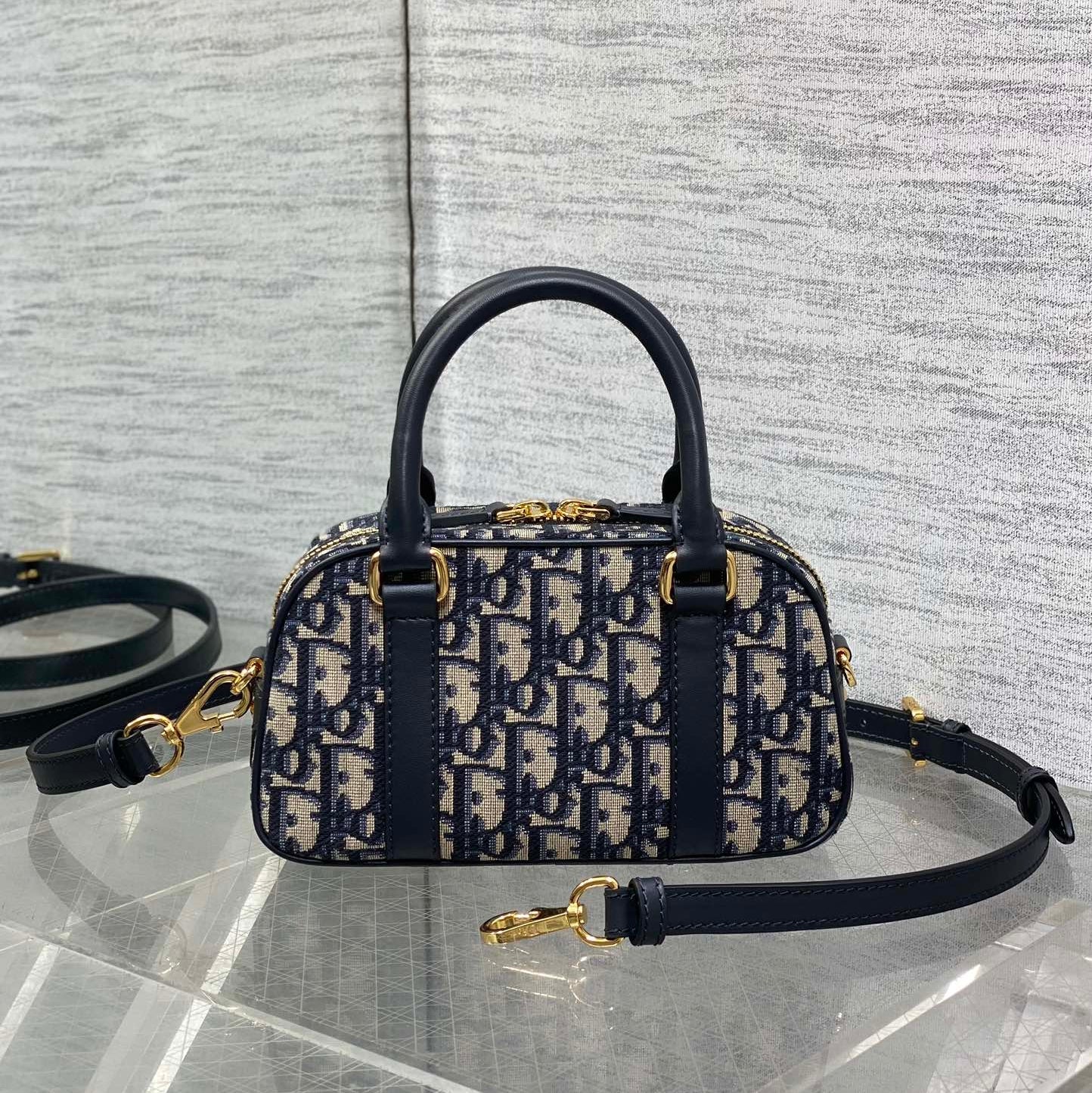 CD D-Vibe bowling bag 21 blue obliaue fabric mysite