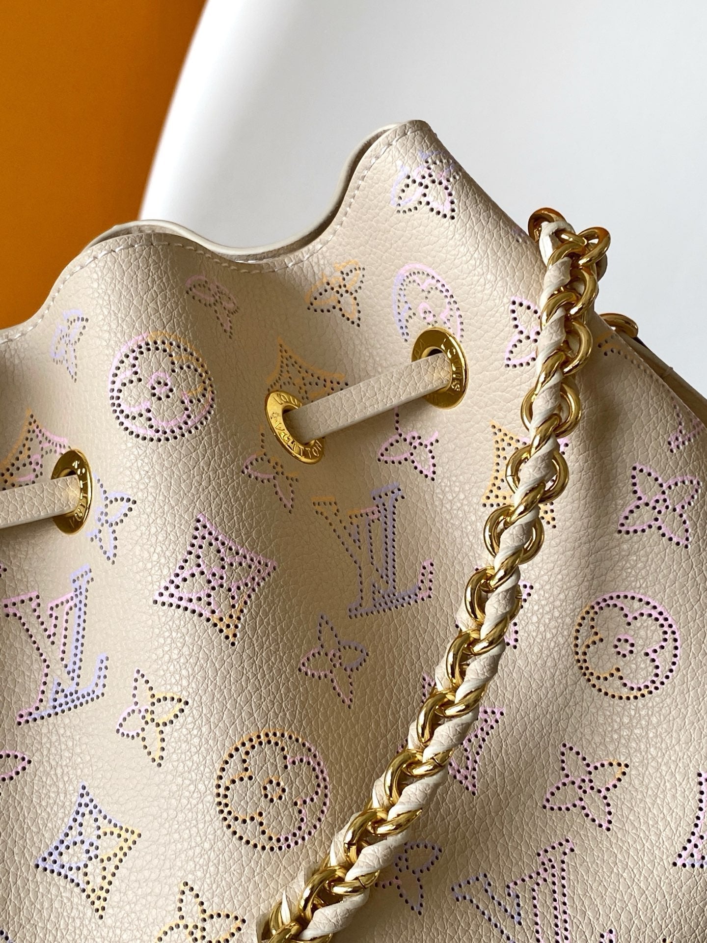 LV M15114 Bella Handbag 19cm Dream Cream Perforated Cowhide GHW mysite