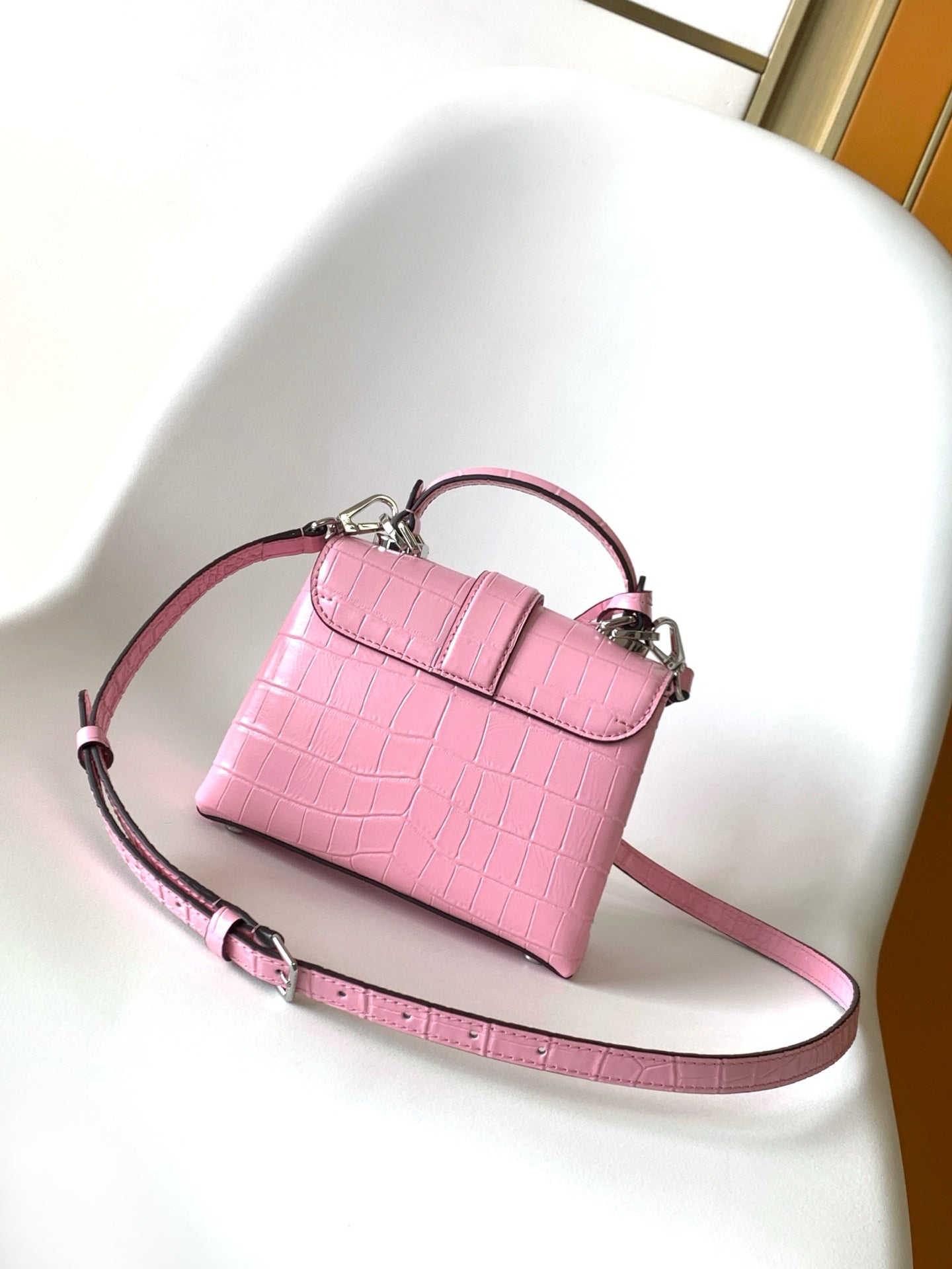 LV 25s Rose Des Vents Handbag 19cm Pink Crocodile Metal HW mysite