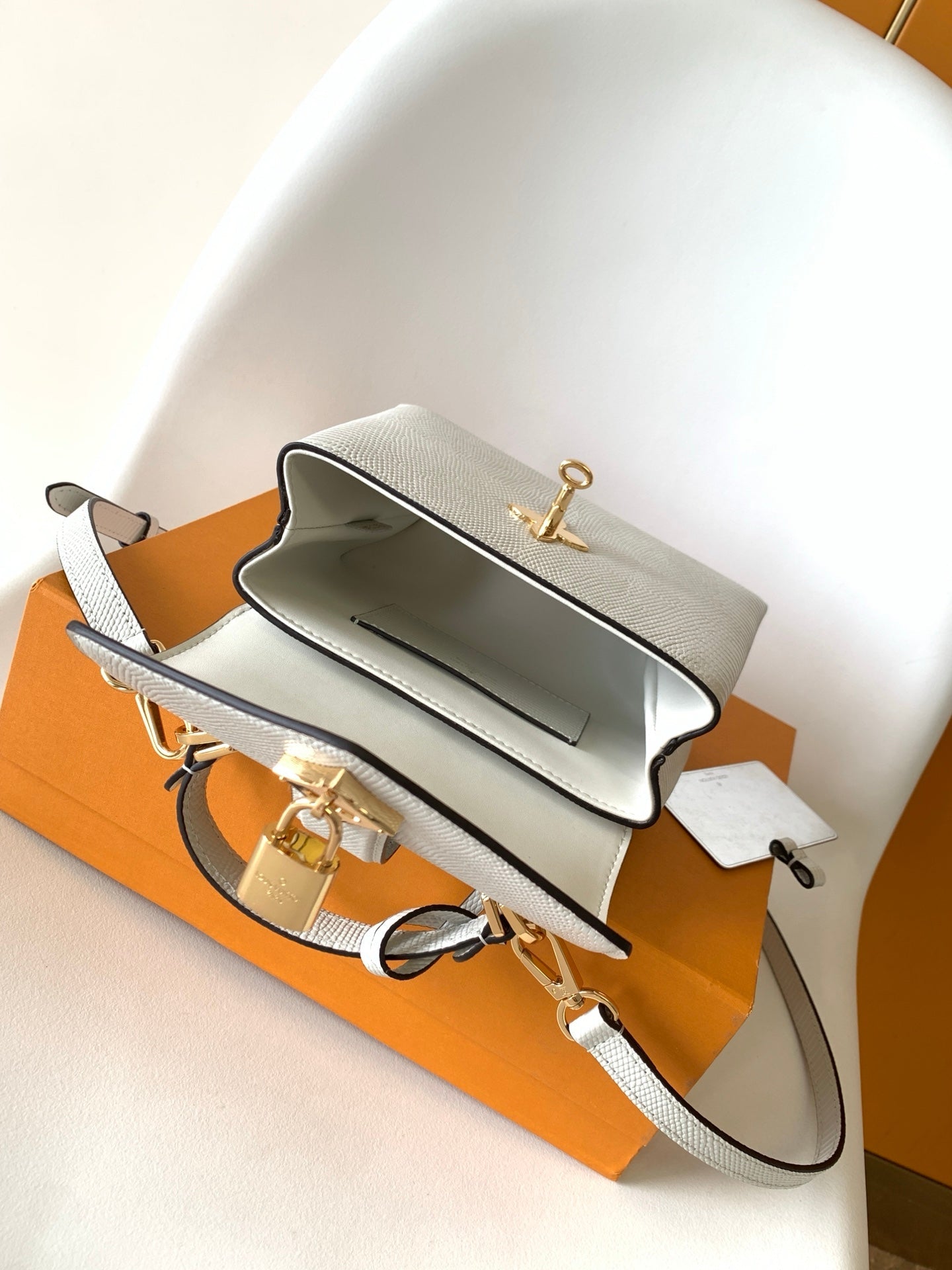 LV 25s Rose Des Vents Handbag 19cm White Lizard GHW mysite