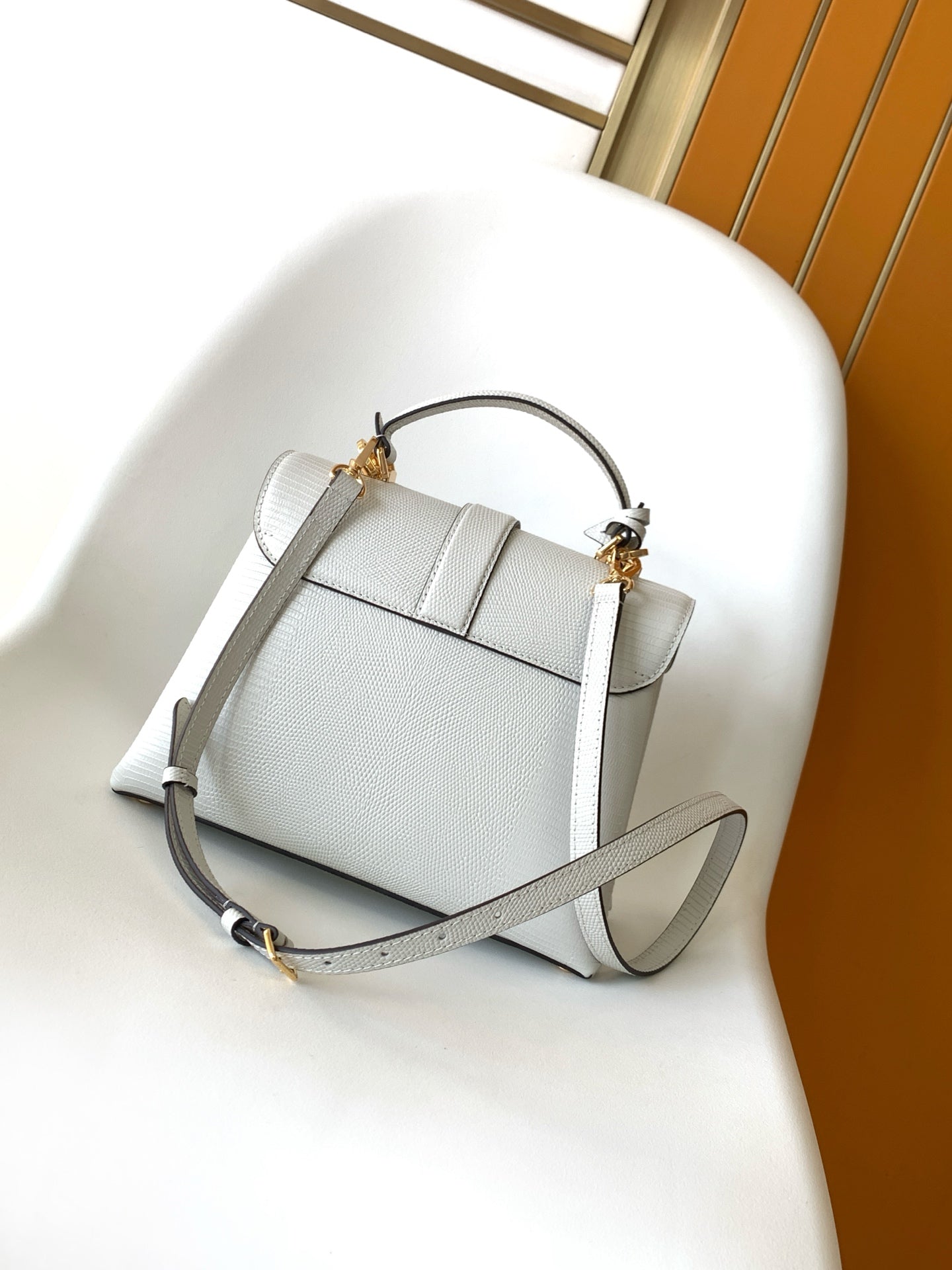 LV 25s Rose Des Vents Handbag 27cm White Lizard GHW mysite