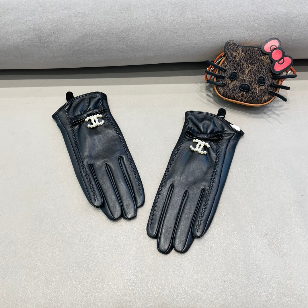 GLOVES IN BLACK LAMBSKIN 415820 mysite