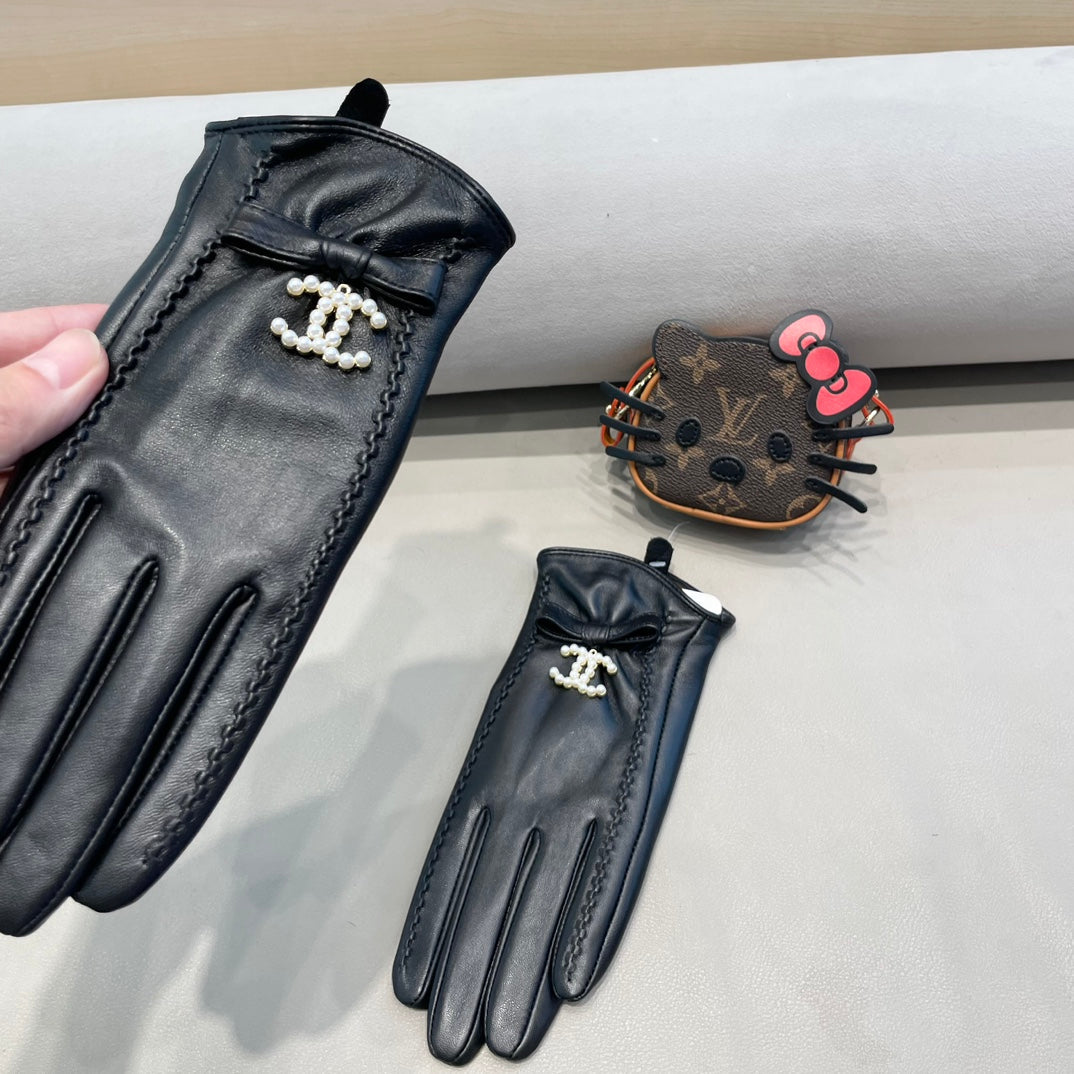 GLOVES IN BLACK LAMBSKIN 415820 mysite