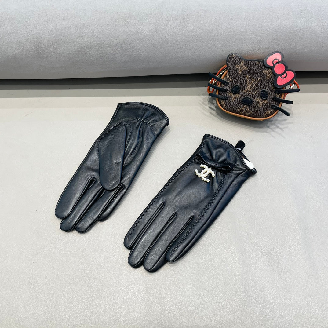 GLOVES IN BLACK LAMBSKIN 415820 mysite