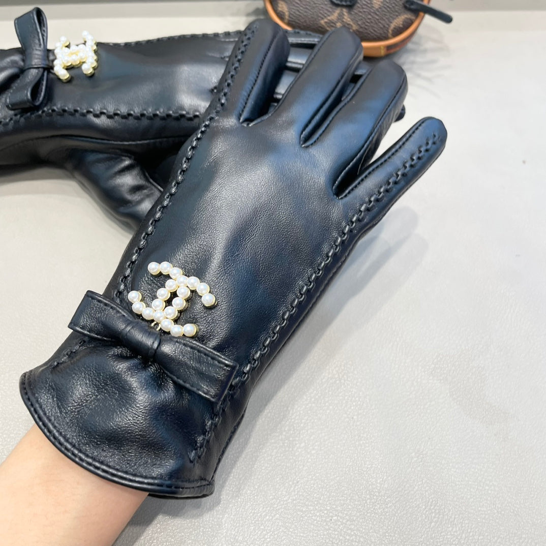 GLOVES IN BLACK LAMBSKIN 415820 mysite